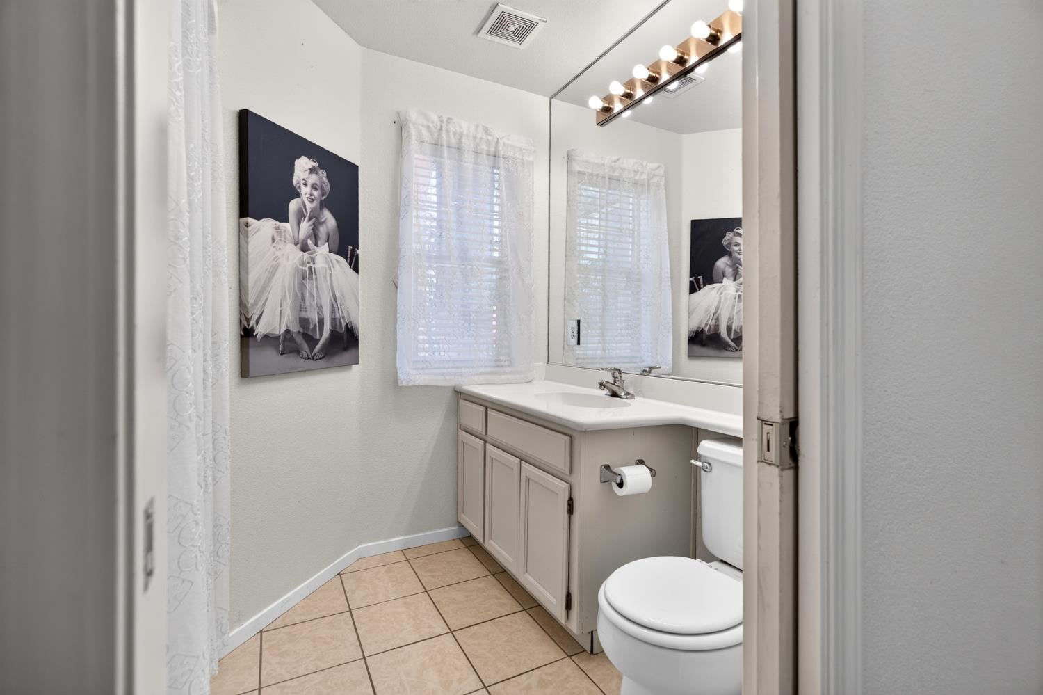 1824 Aberdeen Ct, Manteca, CA 95337