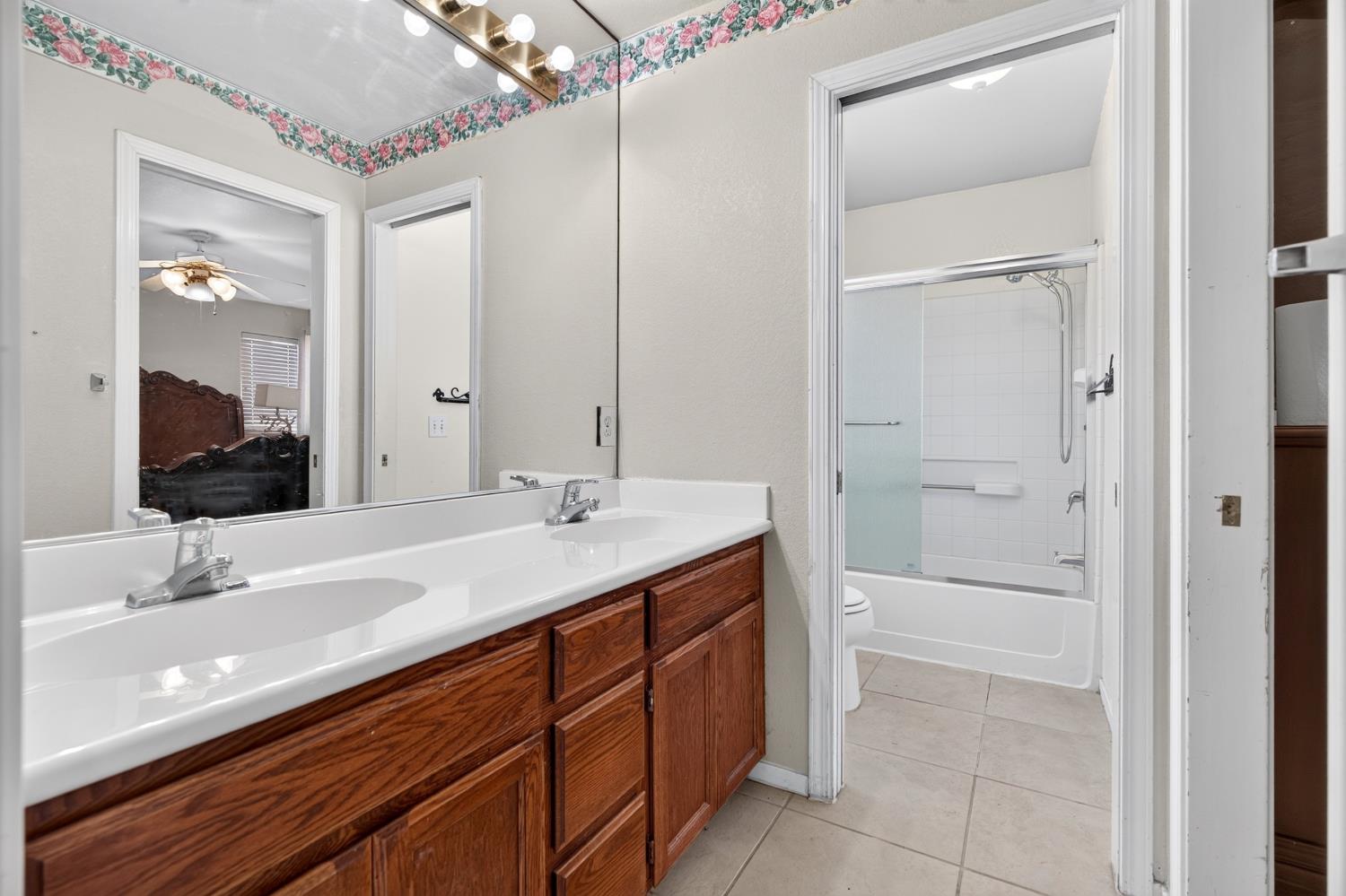 1824 Aberdeen Ct, Manteca, CA 95337