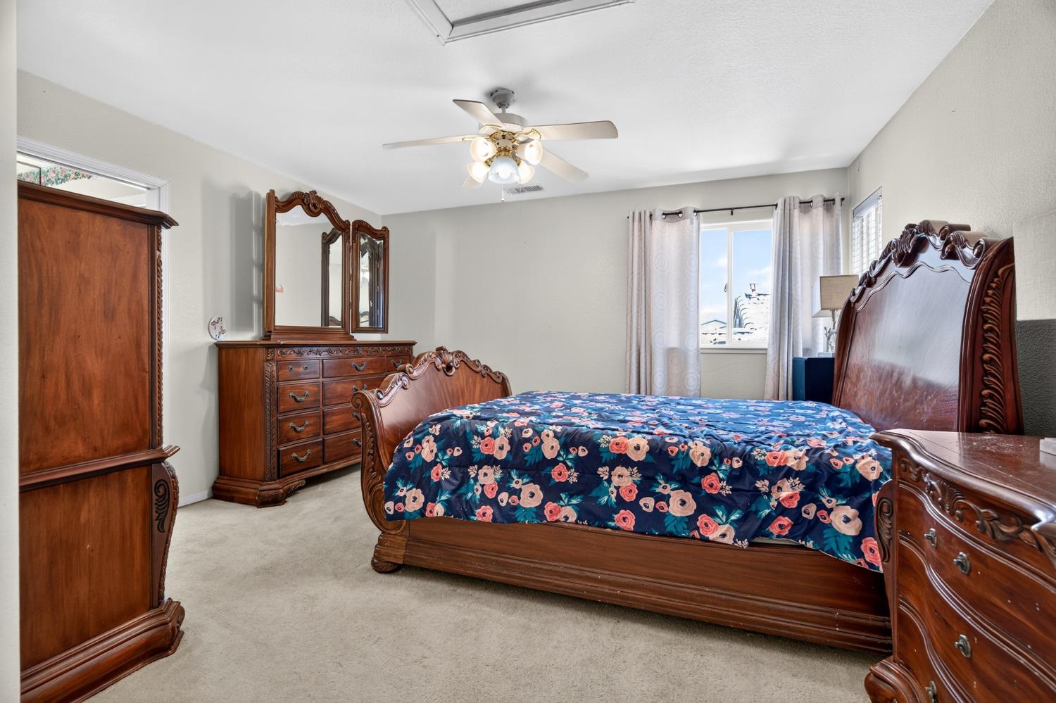 1824 Aberdeen Ct, Manteca, CA 95337