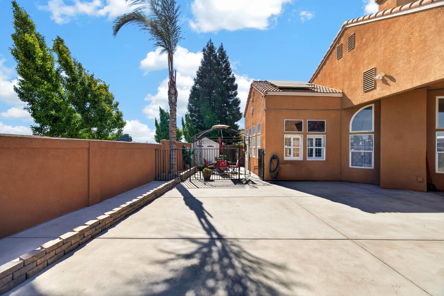 1824 Aberdeen Ct, Manteca, CA 95337