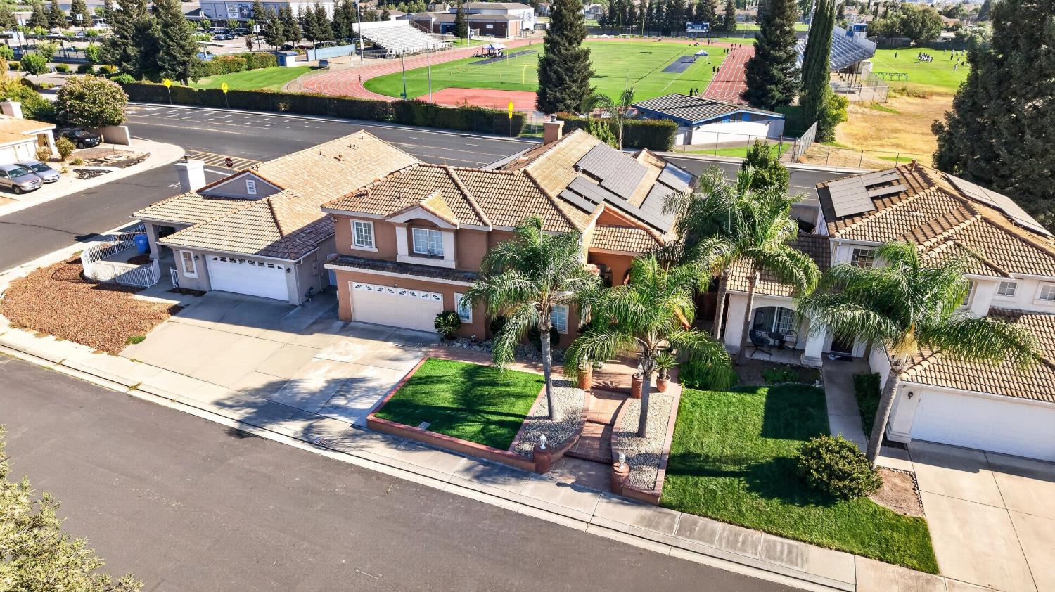 1824 Aberdeen Ct, Manteca, CA 95337