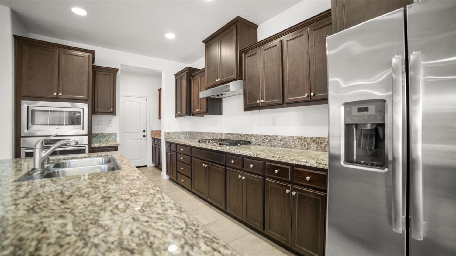 3931 Aplicella Ct, Manteca, CA 95337