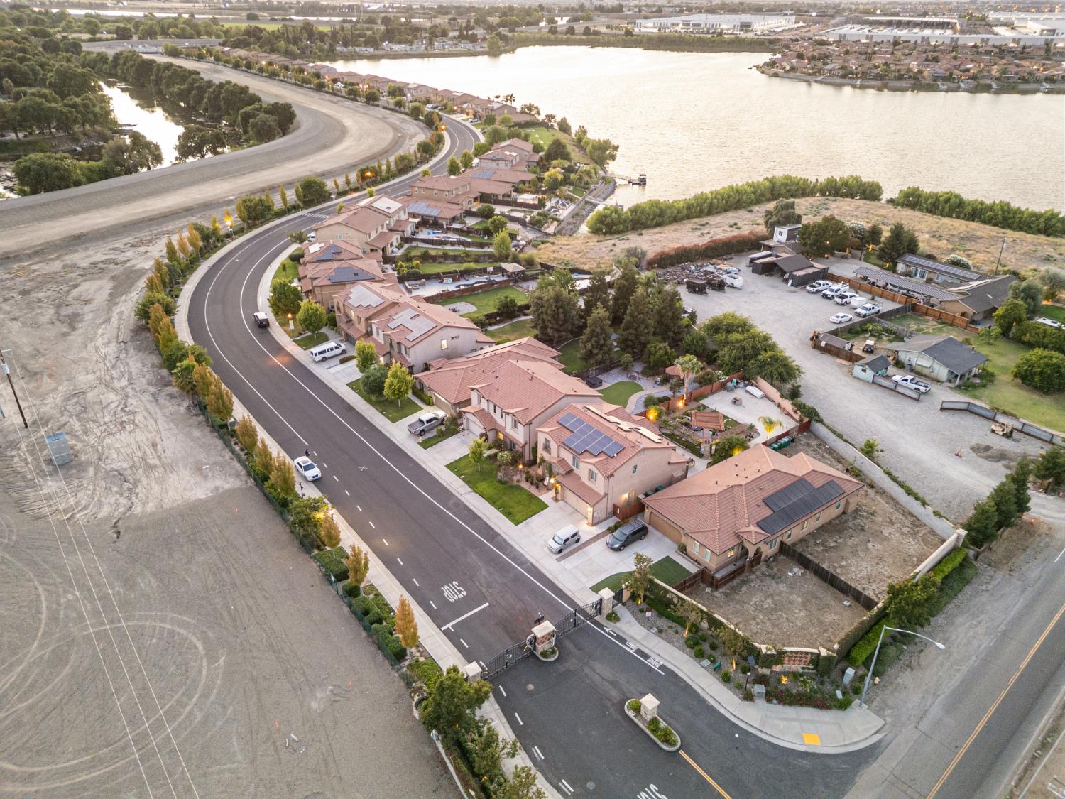 3931 Aplicella Ct, Manteca, CA 95337