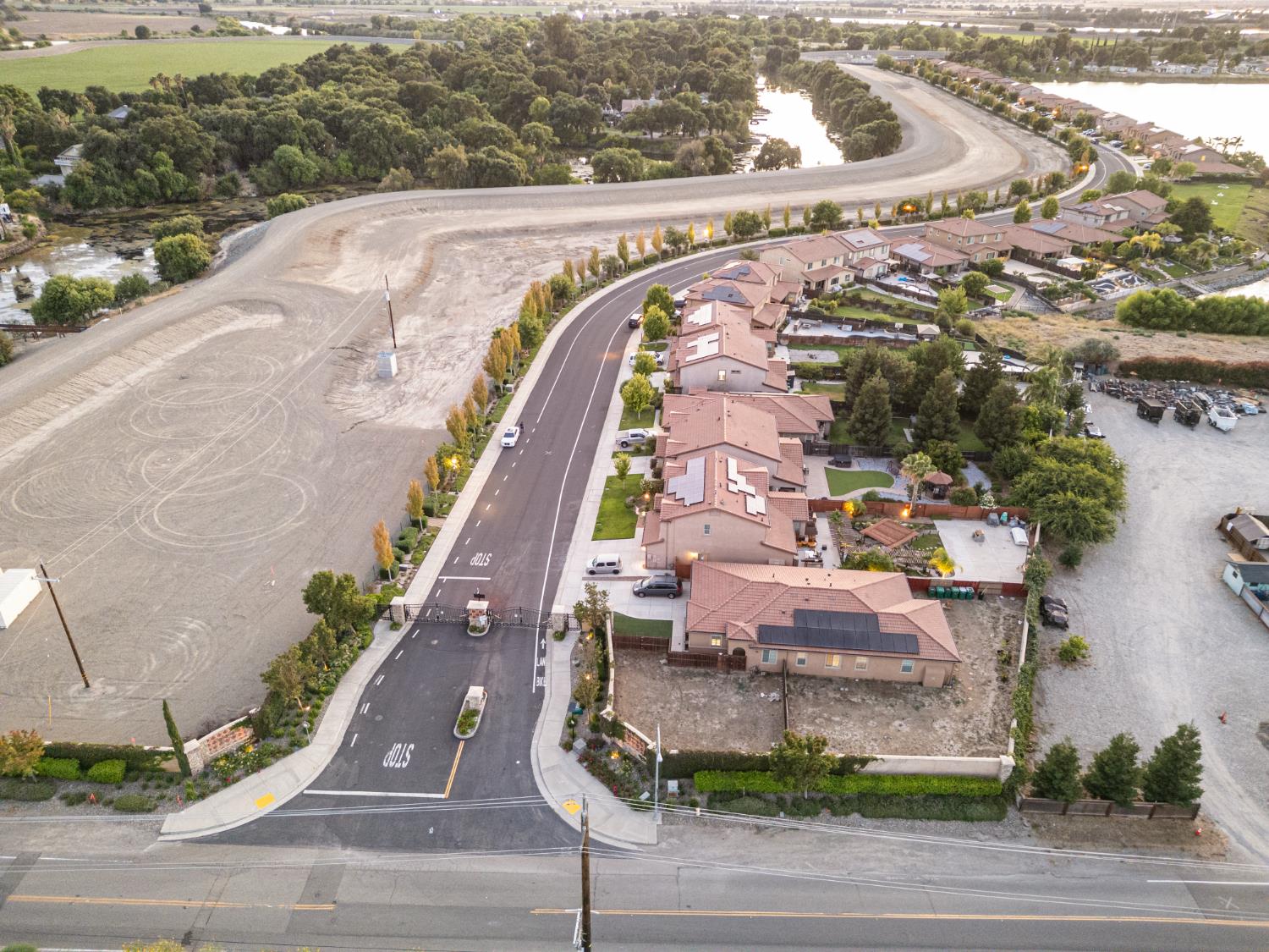 3931 Aplicella Ct, Manteca, CA 95337