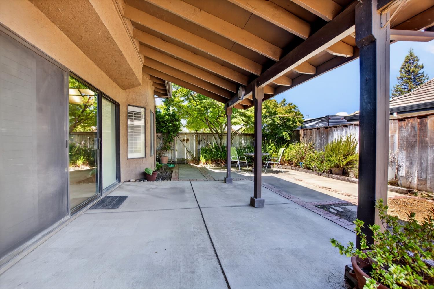 822 River Ave, Oakdale, CA 95361