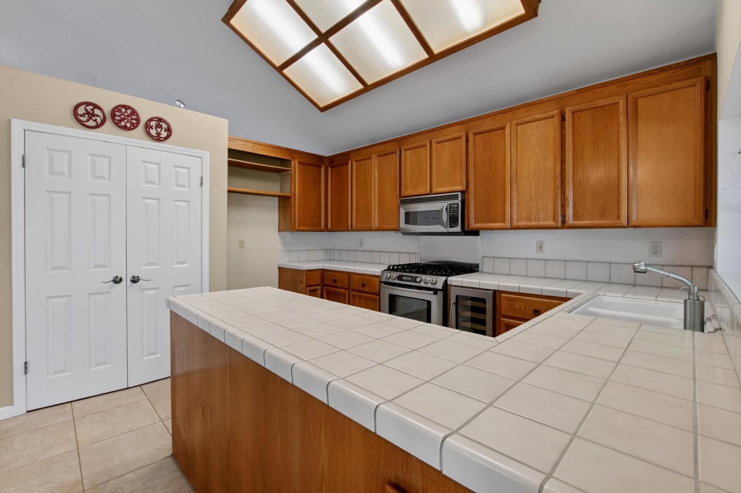 822 River Ave, Oakdale, CA 95361