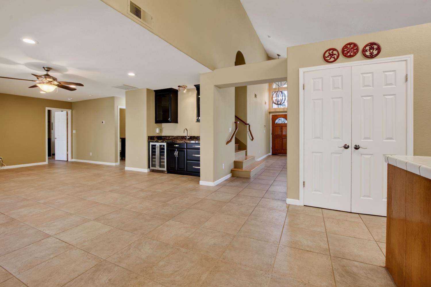 822 River Ave, Oakdale, CA 95361