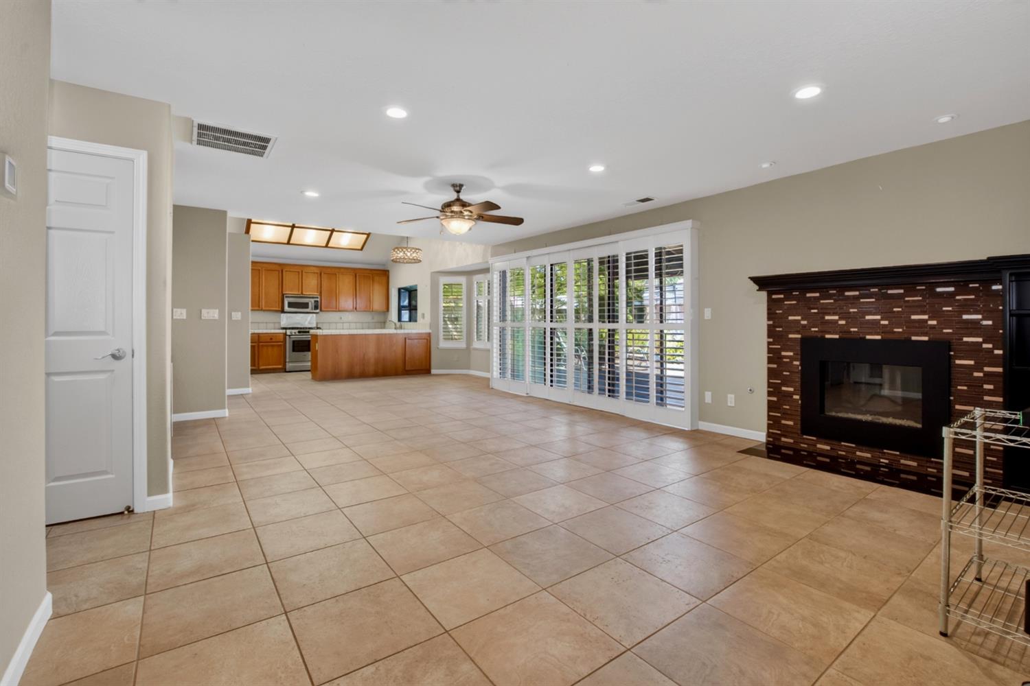 822 River Ave, Oakdale, CA 95361