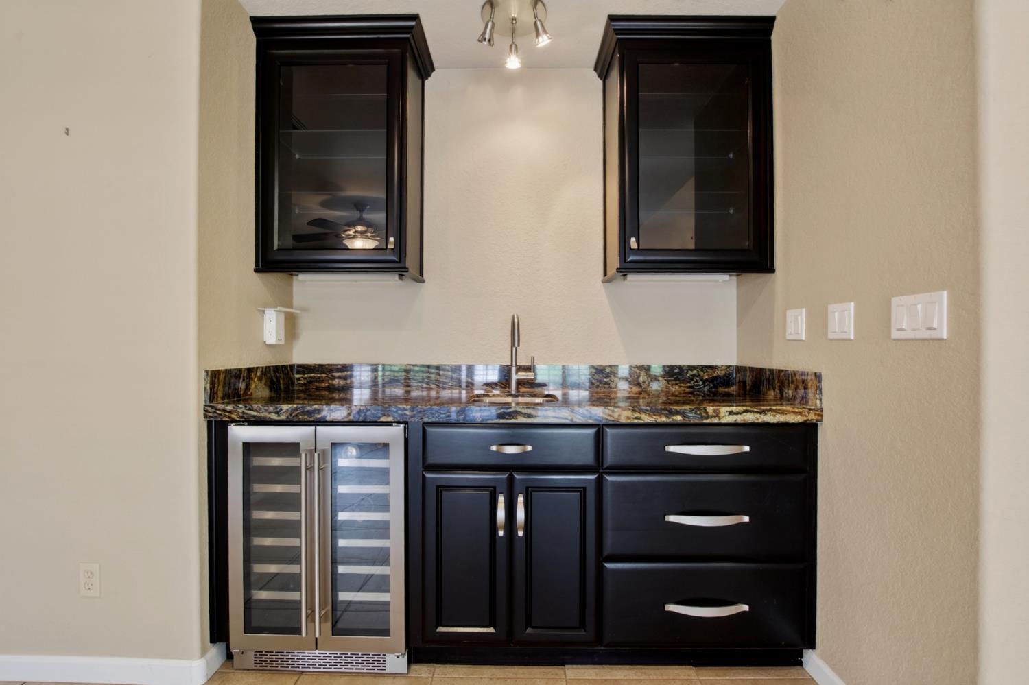 822 River Ave, Oakdale, CA 95361