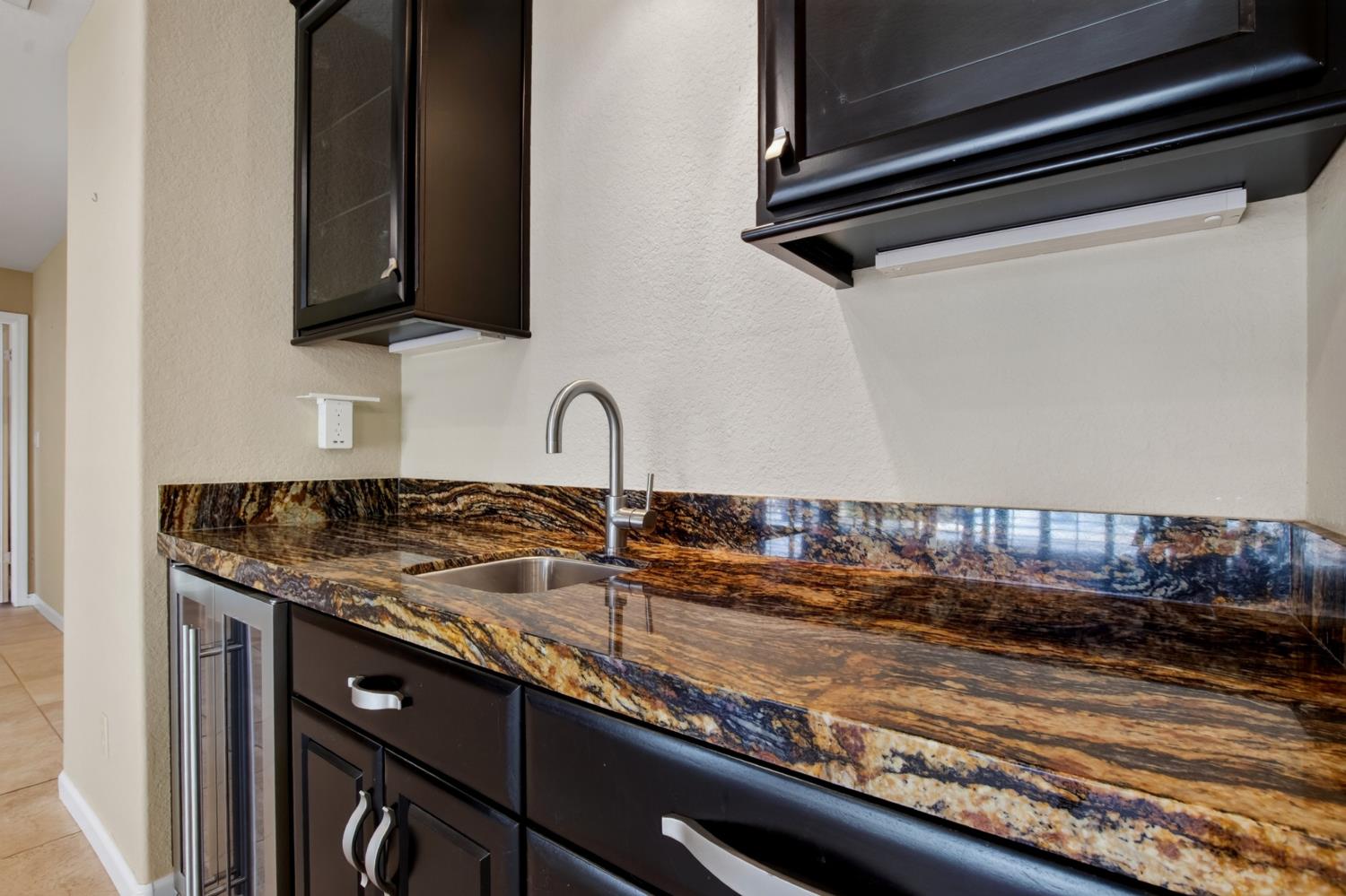822 River Ave, Oakdale, CA 95361