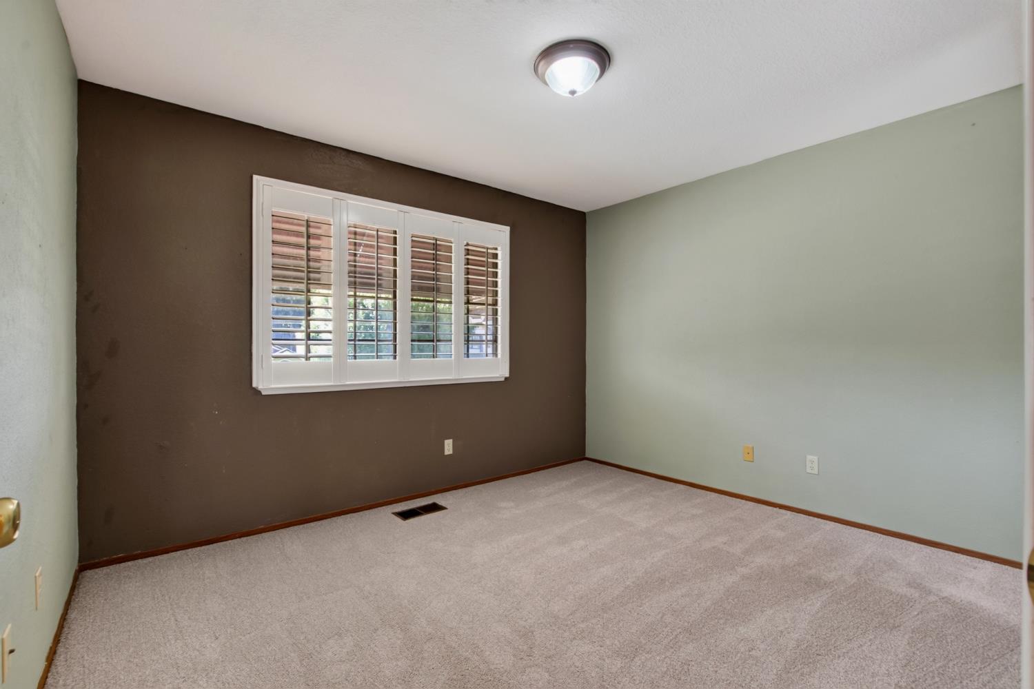 822 River Ave, Oakdale, CA 95361