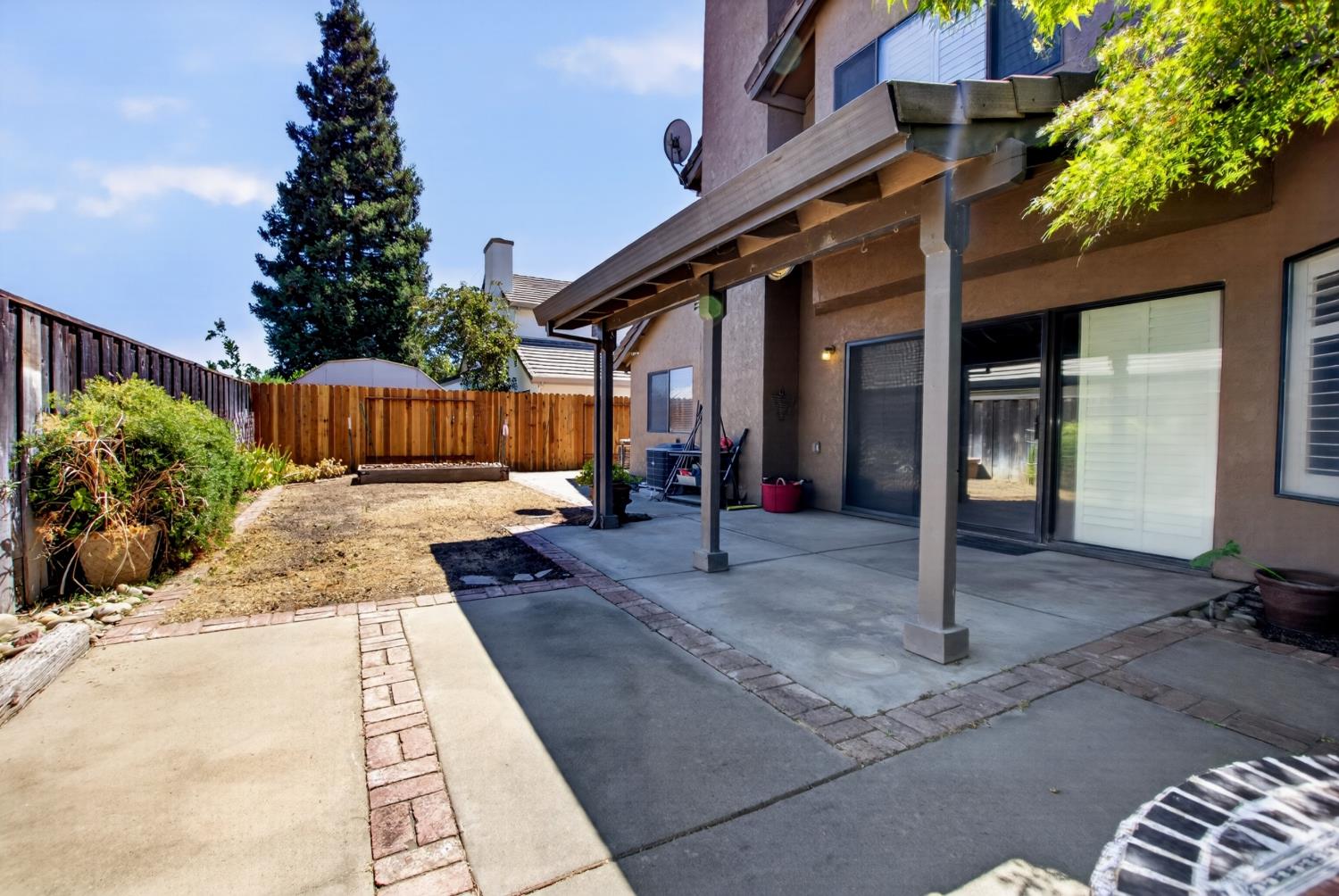 822 River Ave, Oakdale, CA 95361