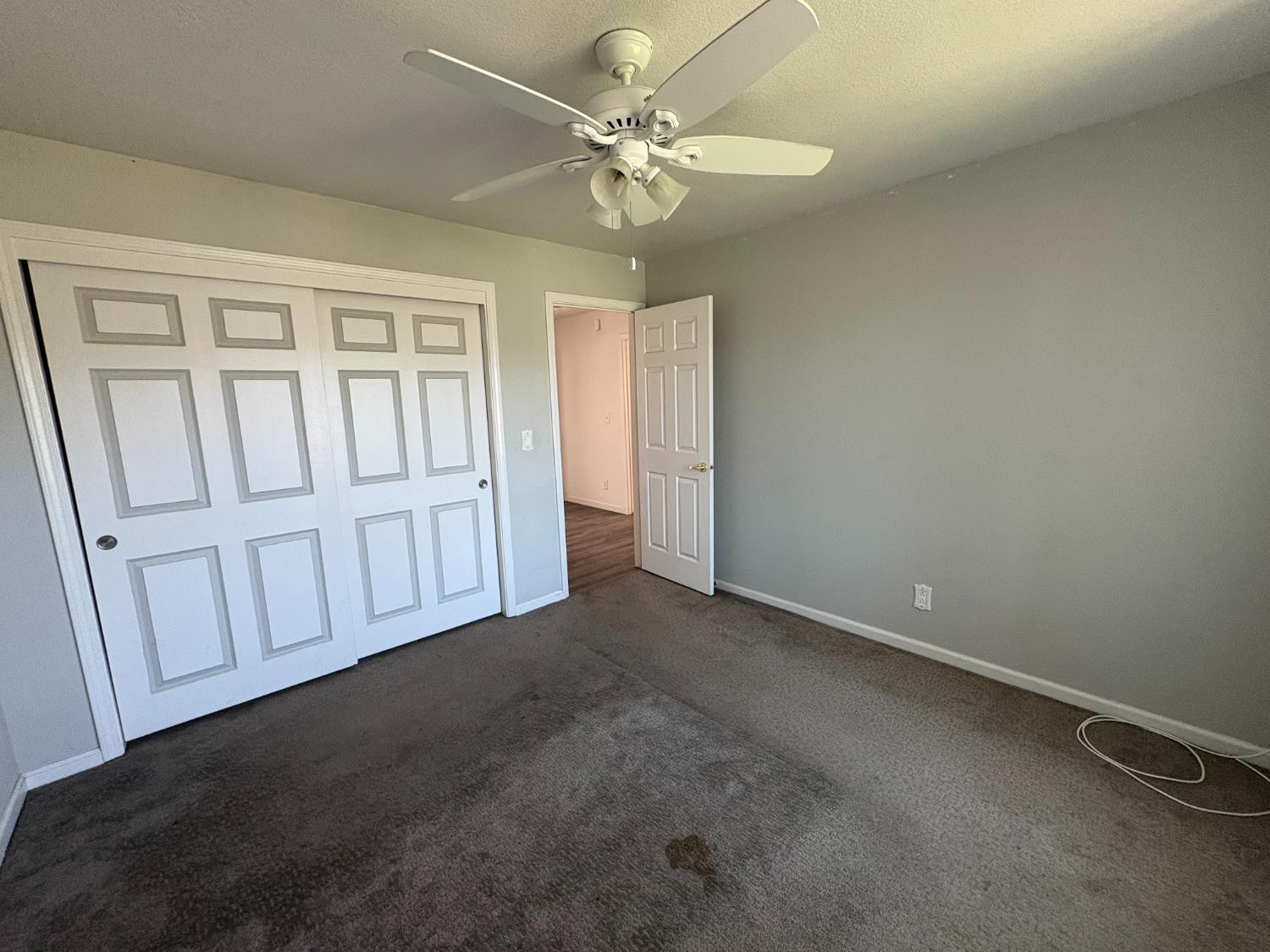 877 Mission Ridge Dr, Manteca, CA 95337