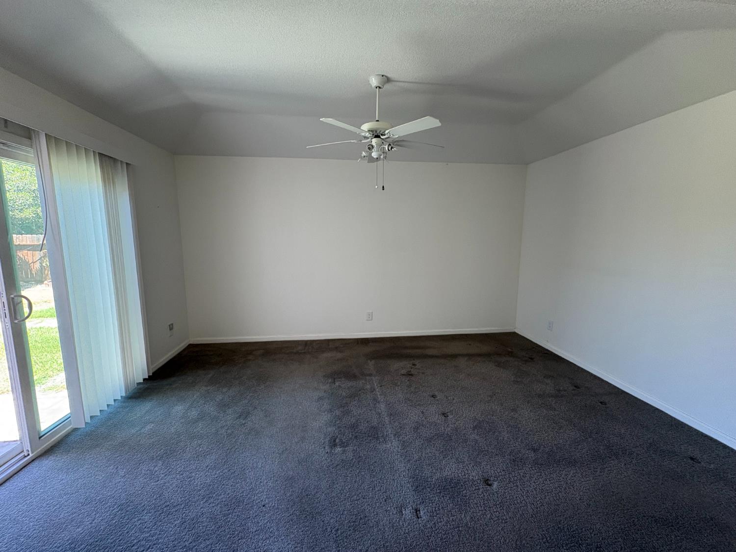 877 Mission Ridge Dr, Manteca, CA 95337