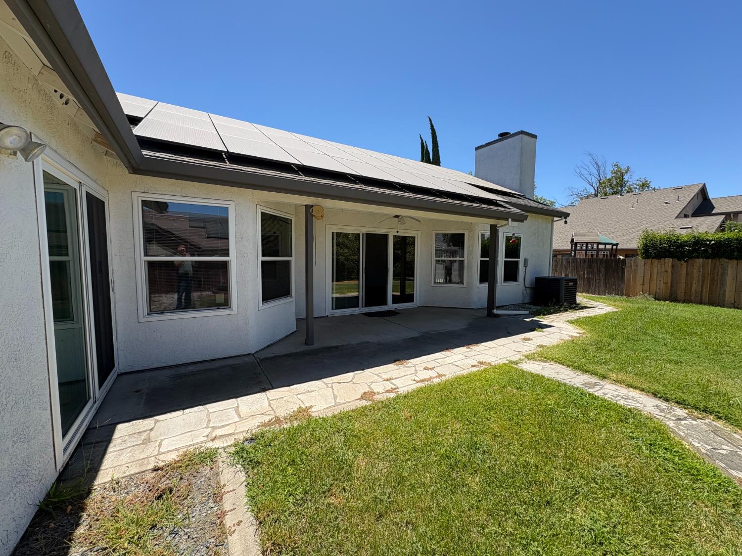 877 Mission Ridge Dr, Manteca, CA 95337