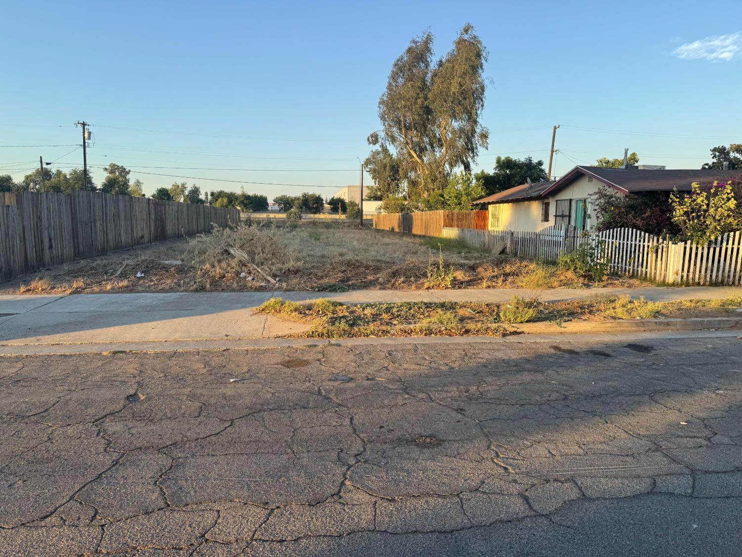 1730 C St, Fresno, CA 93706