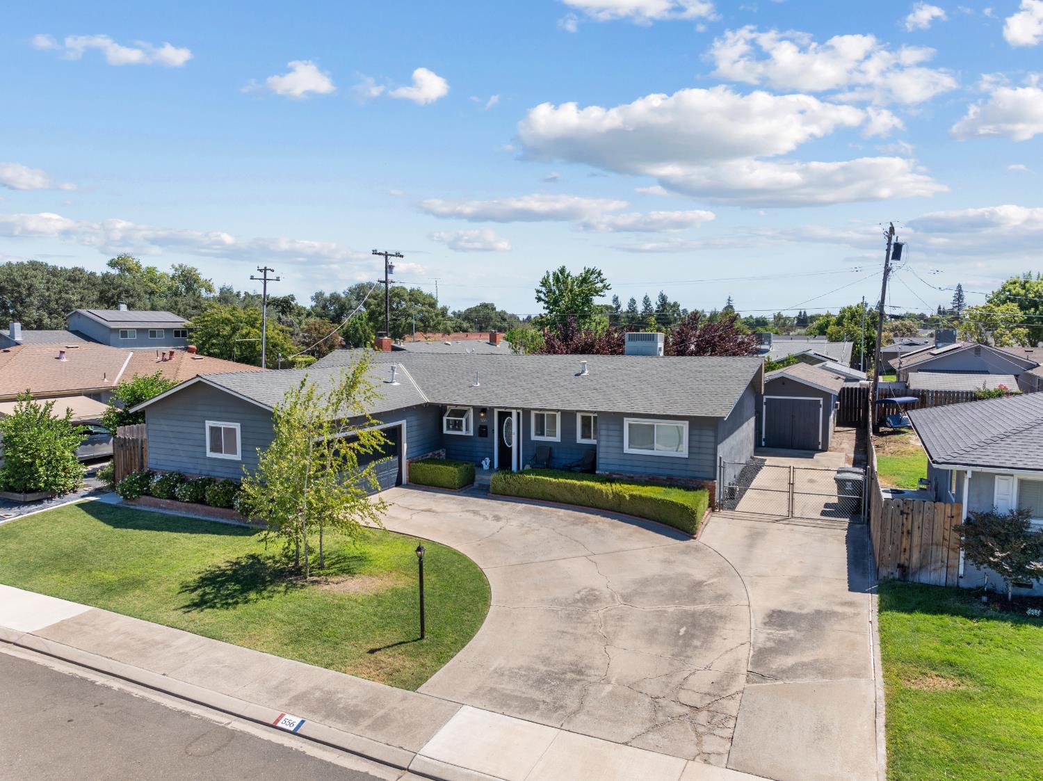 556 Del Rio Cir, Oakdale, CA 95361