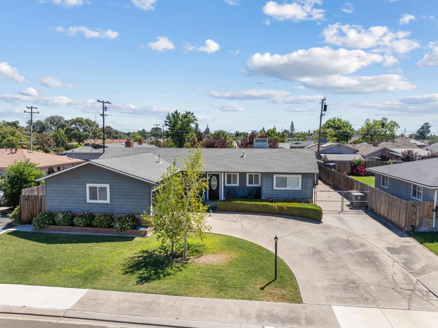 556 Del Rio Cir, Oakdale, CA 95361