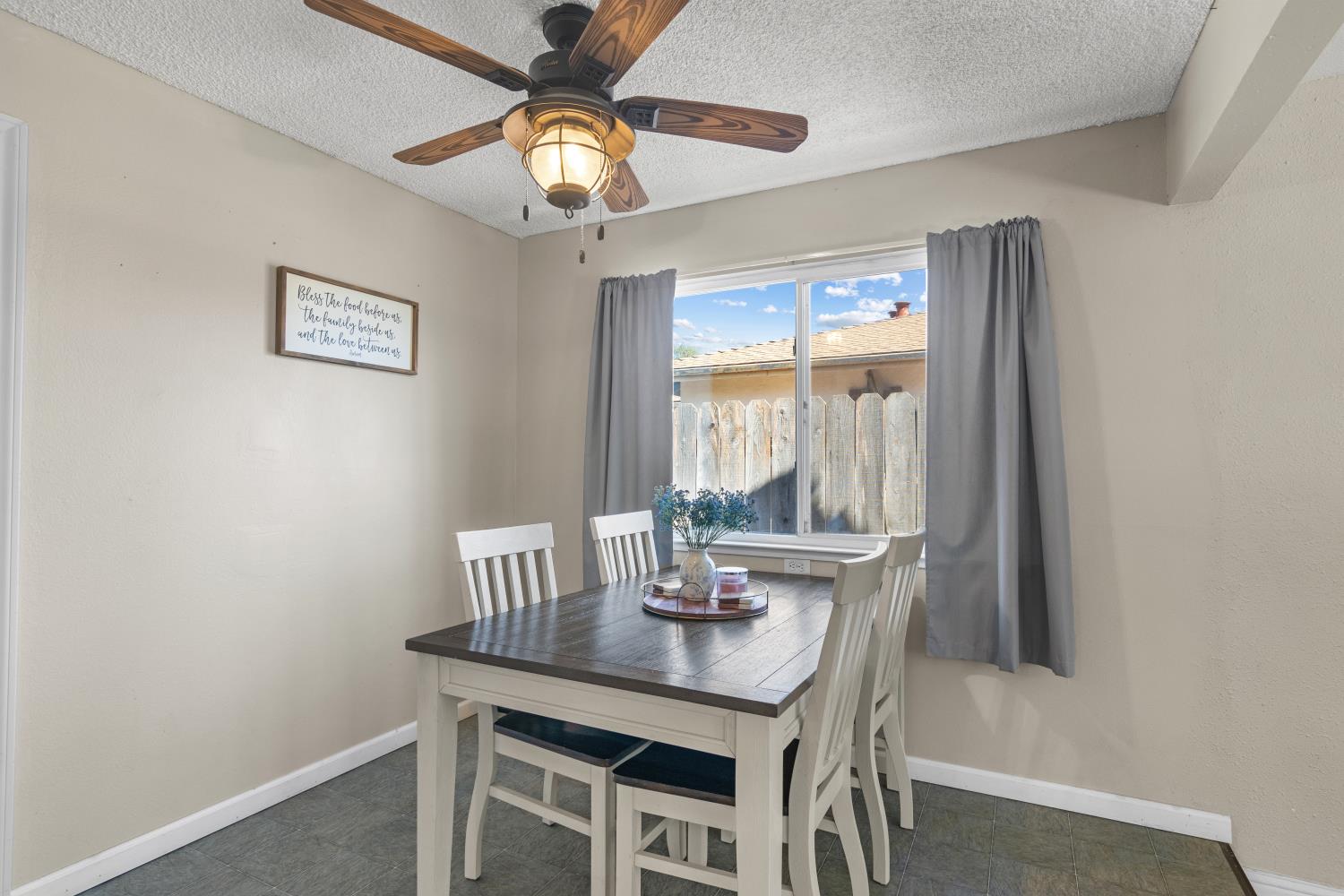 556 Del Rio Cir, Oakdale, CA 95361