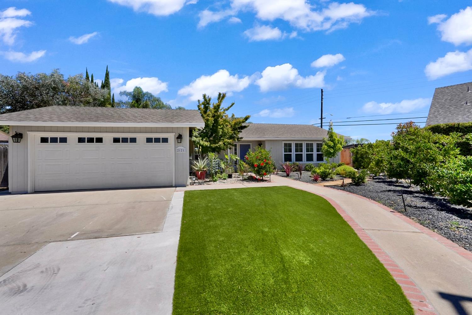 2121 Eastwood Ct, Modesto, CA 95355