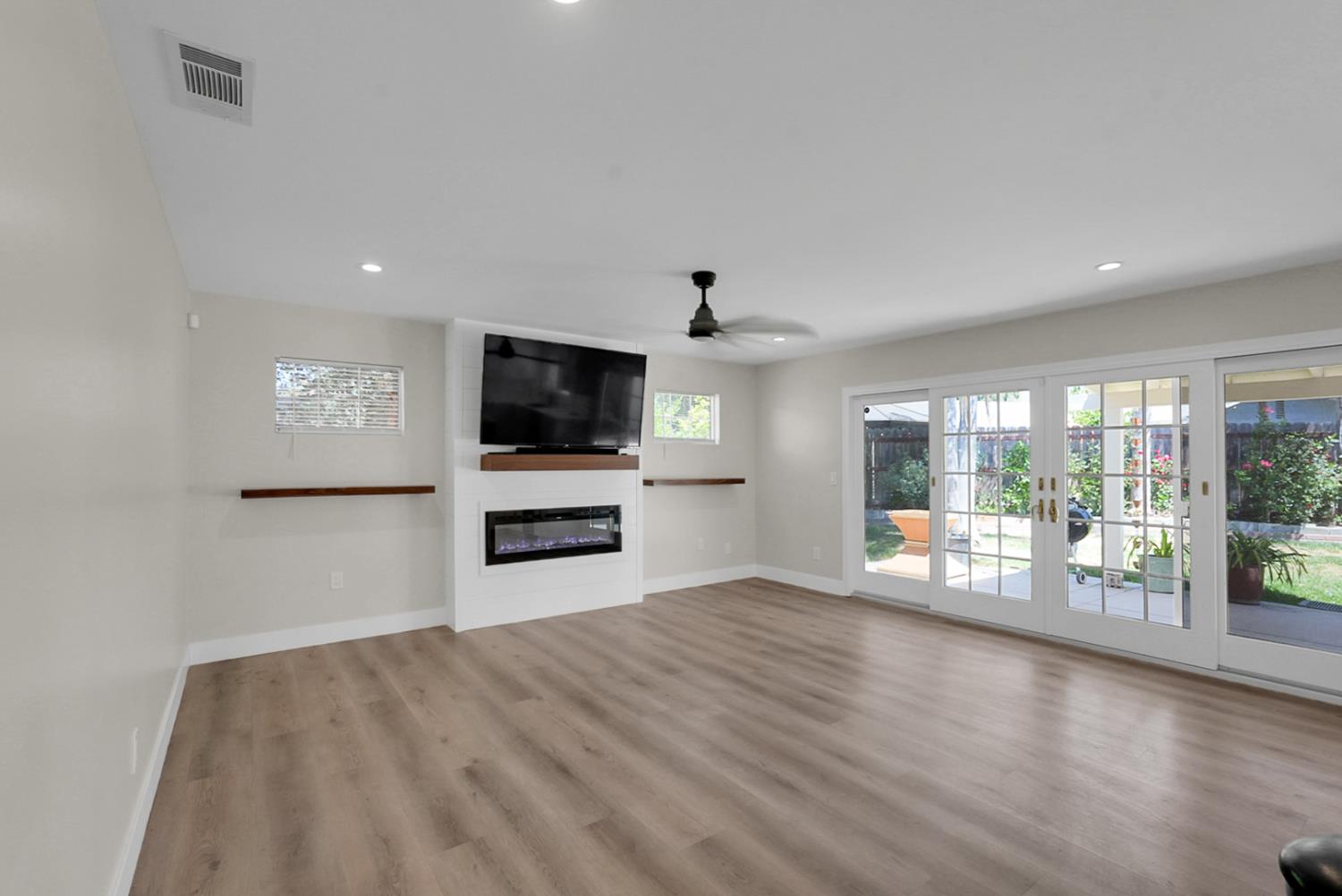 2121 Eastwood Ct, Modesto, CA 95355