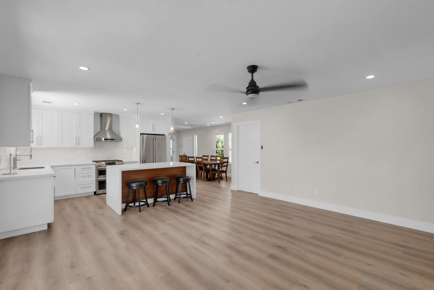 2121 Eastwood Ct, Modesto, CA 95355