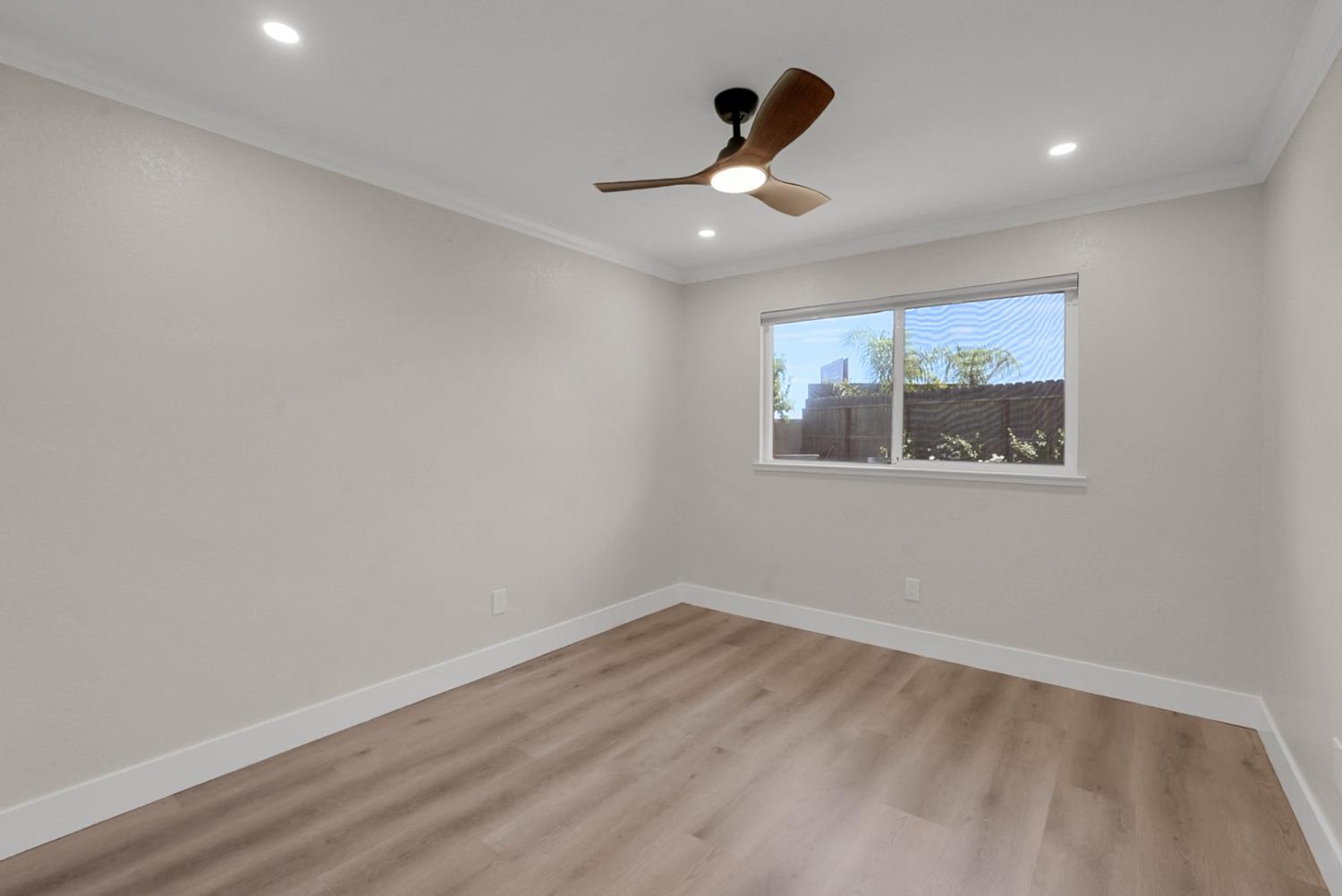 2121 Eastwood Ct, Modesto, CA 95355