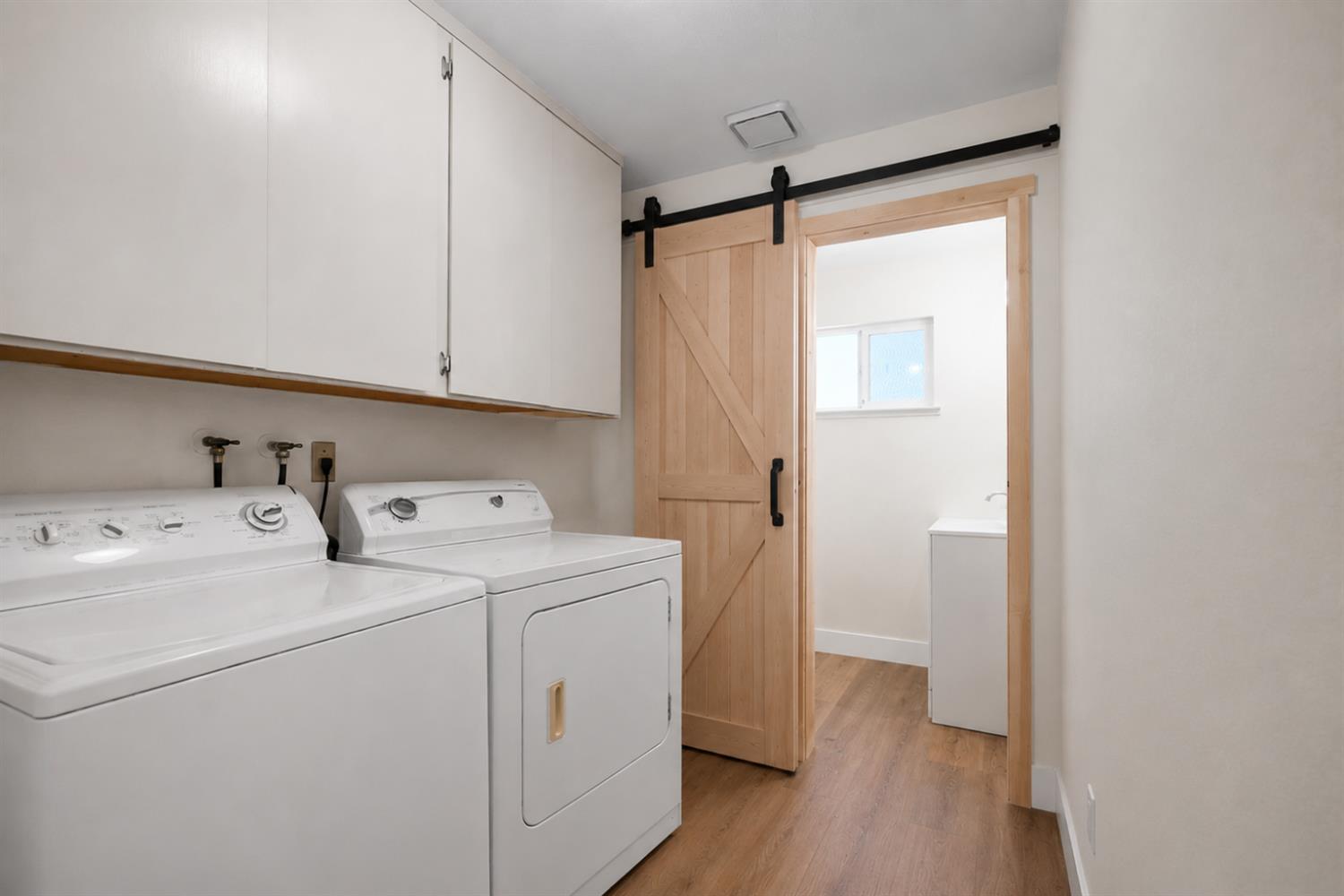 2121 Eastwood Ct, Modesto, CA 95355