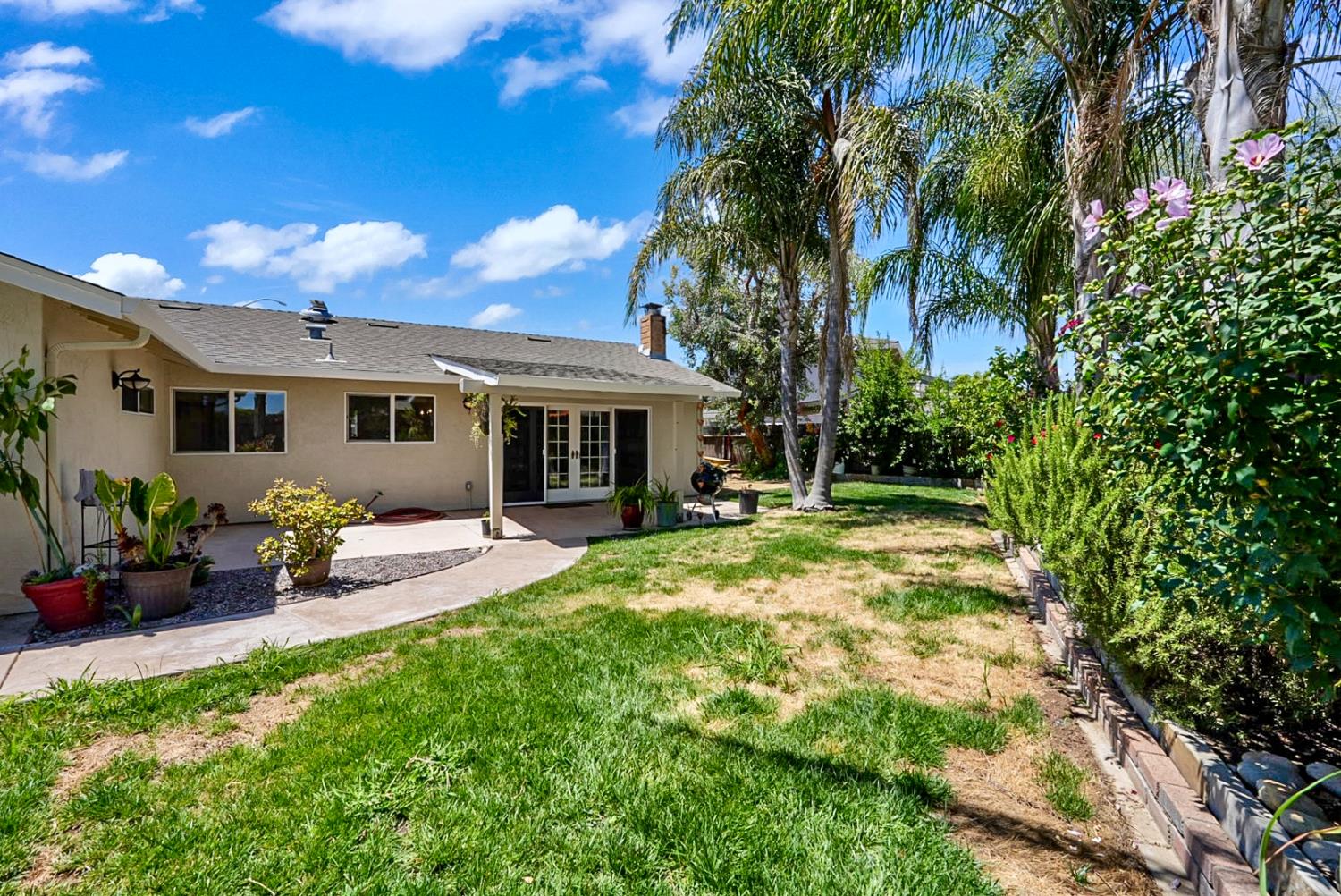 2121 Eastwood Ct, Modesto, CA 95355