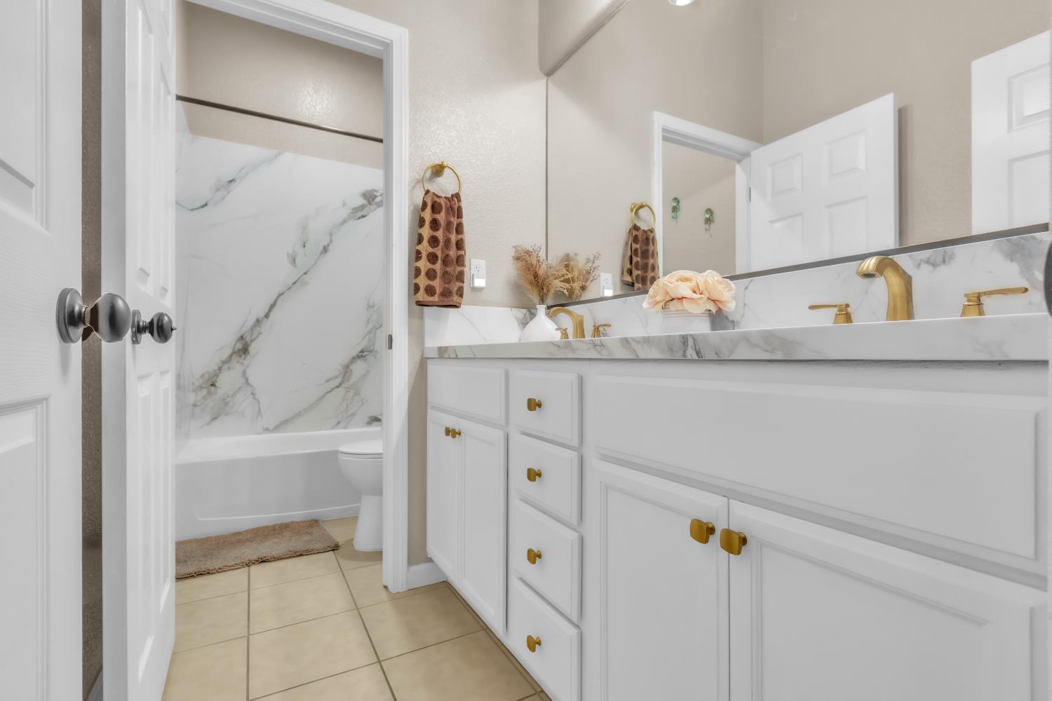 1945 Vasco St, Manteca, CA 95337