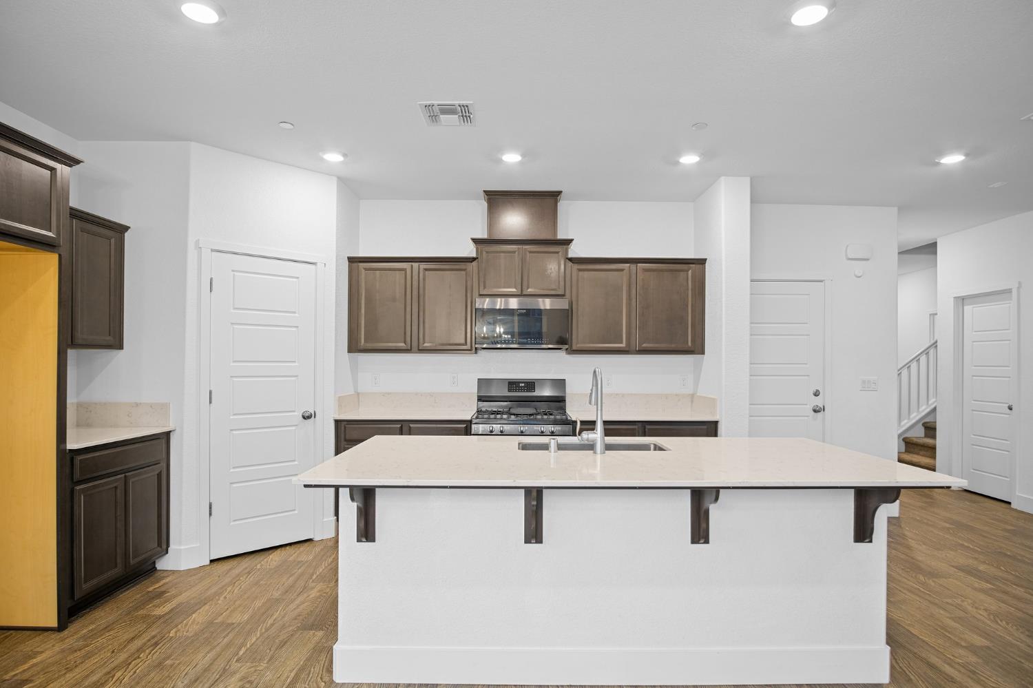 2455 Explorador Dr, Merced, CA 95340
