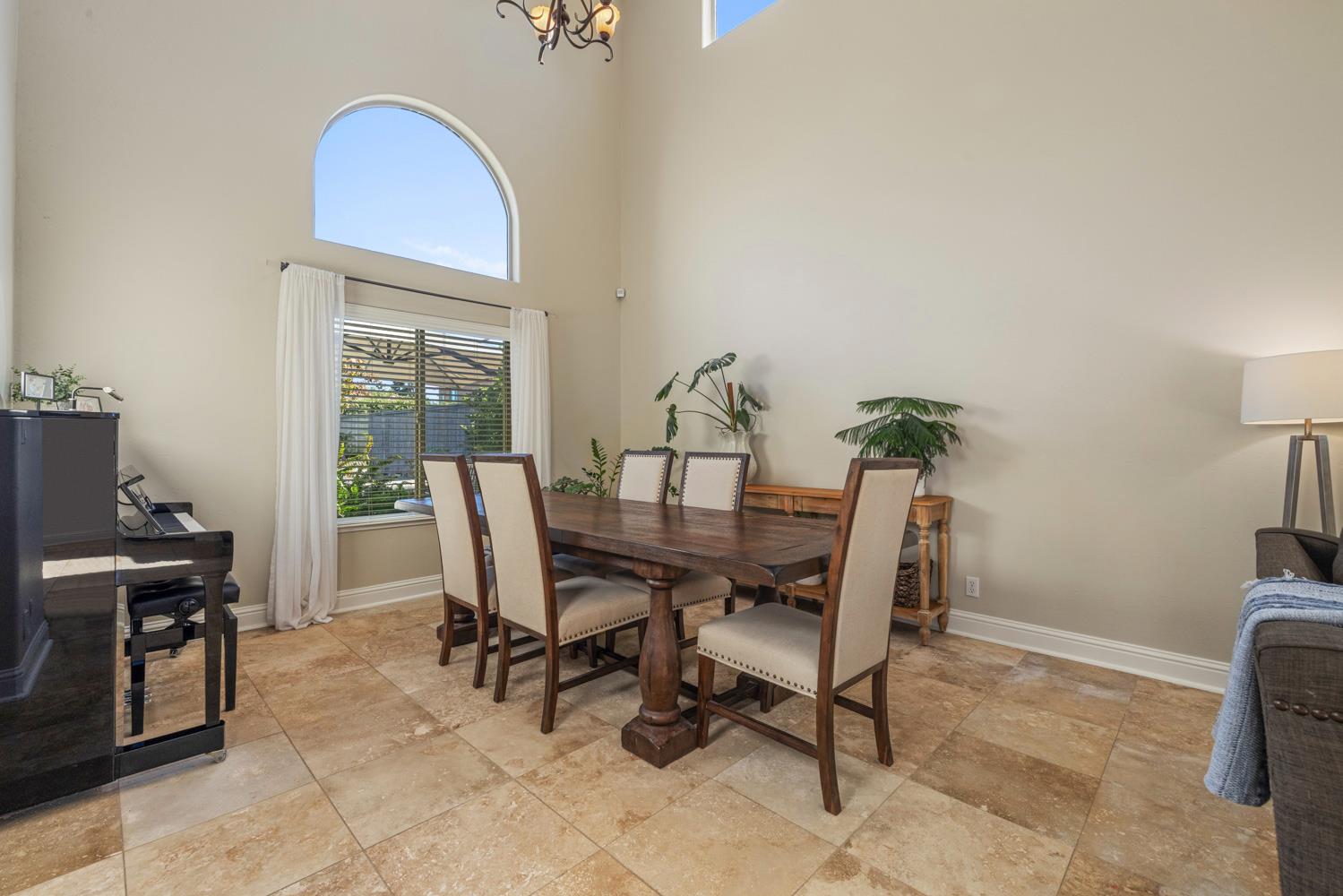 3213 Hillglen Ave, Modesto, CA 95355