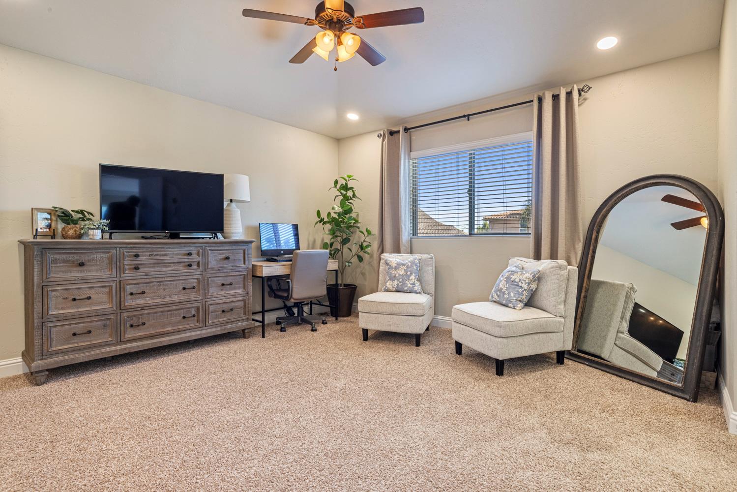 3213 Hillglen Ave, Modesto, CA 95355