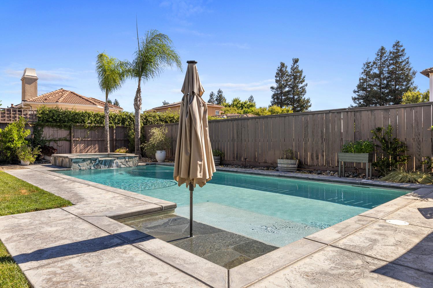 3213 Hillglen Ave, Modesto, CA 95355