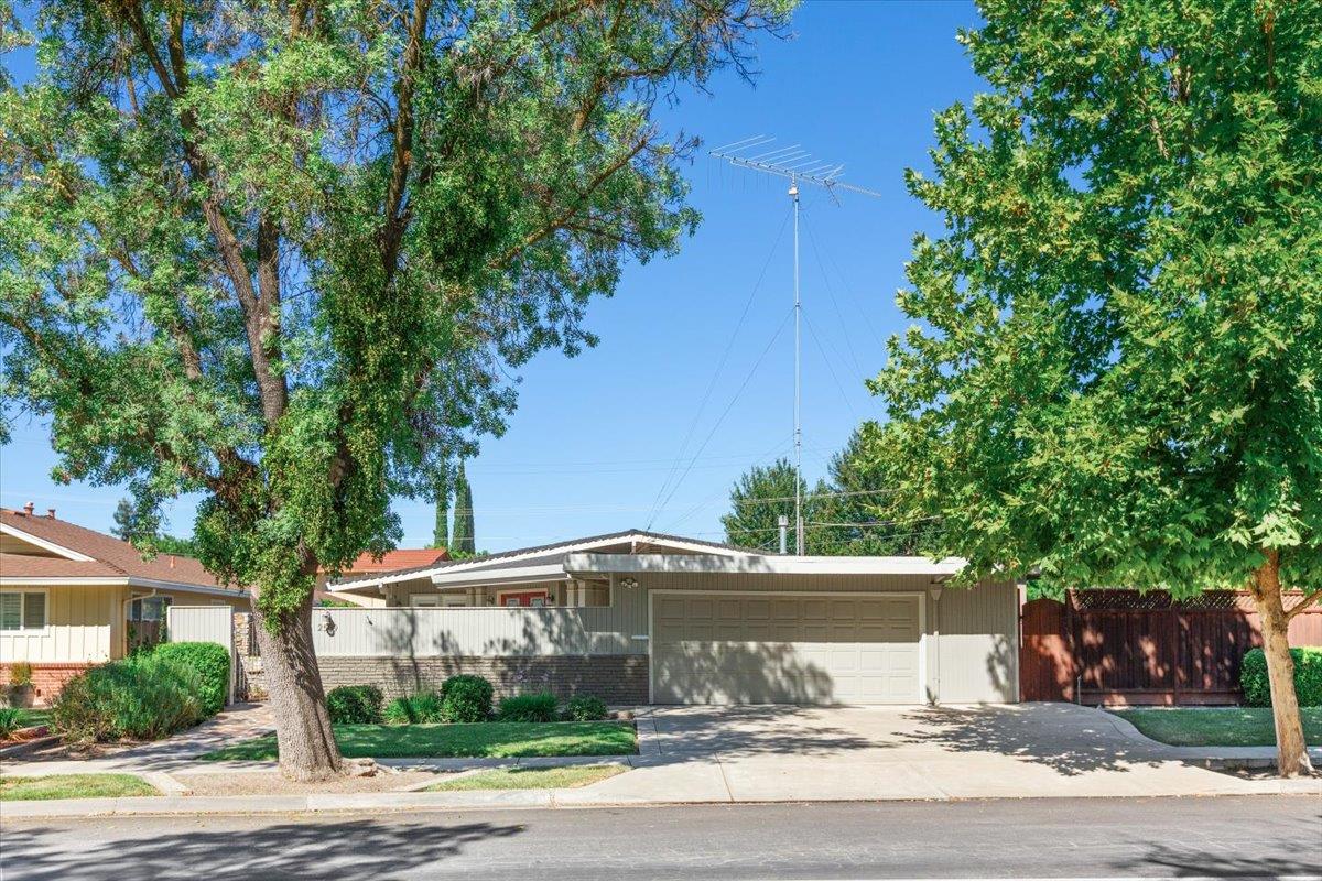 2509 Sherwood Ave, Modesto, CA 95350
