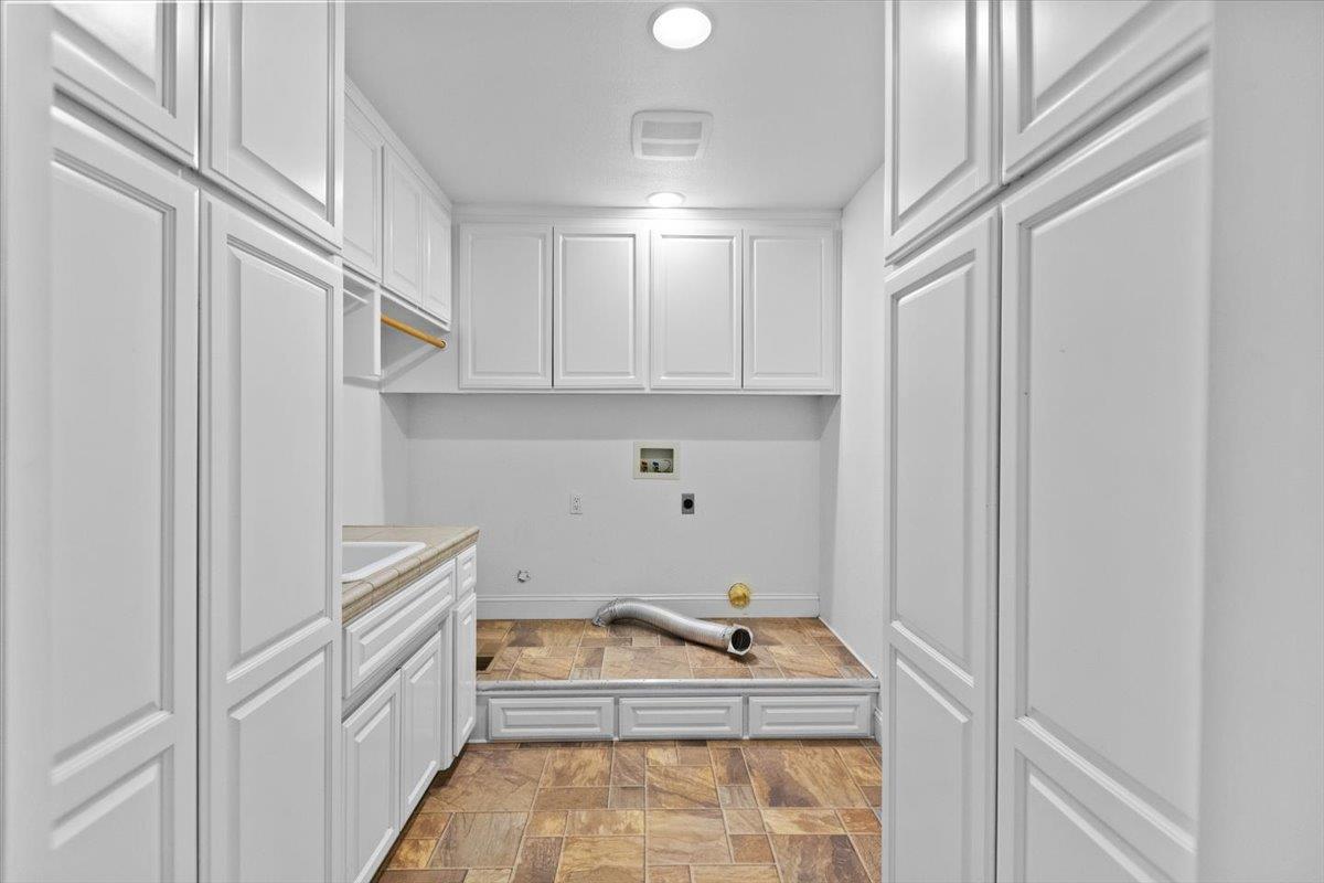 2509 Sherwood Ave, Modesto, CA 95350