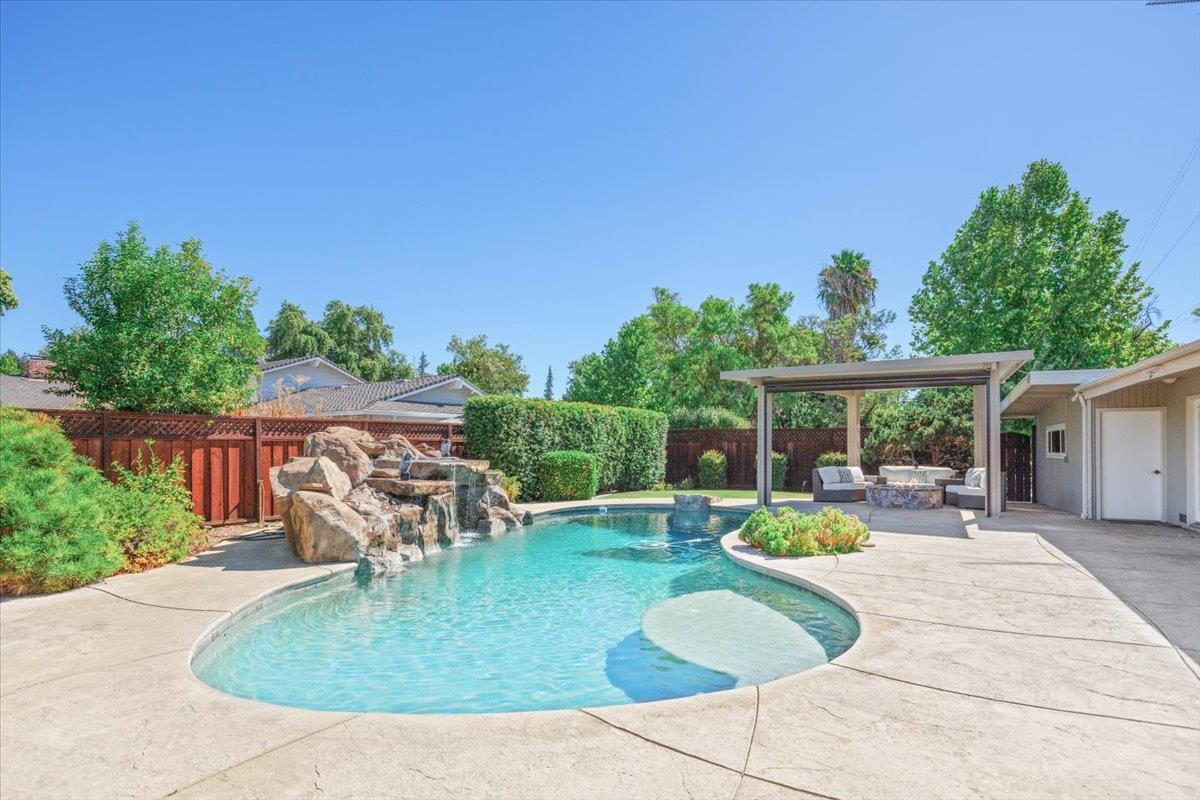 2509 Sherwood Ave, Modesto, CA 95350