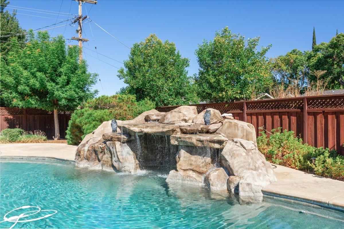 2509 Sherwood Ave, Modesto, CA 95350