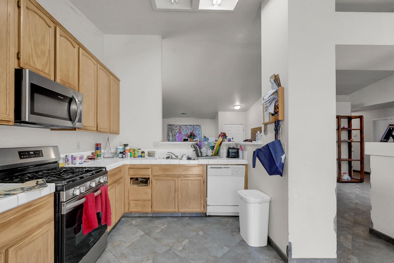 10141 Tracy Ln, Delhi, CA 95315