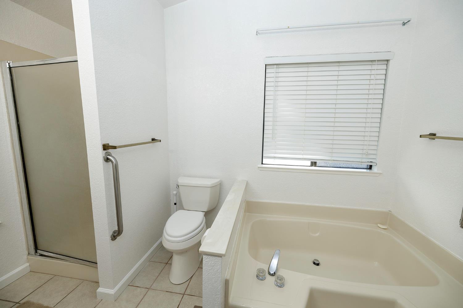 1500 Held #10, Modesto, CA 95355