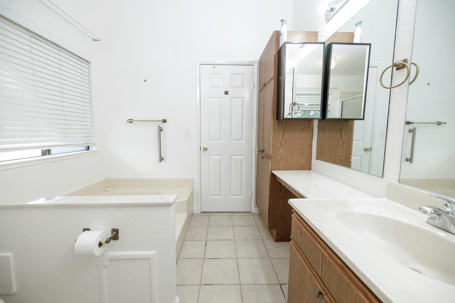 1500 Held #10, Modesto, CA 95355