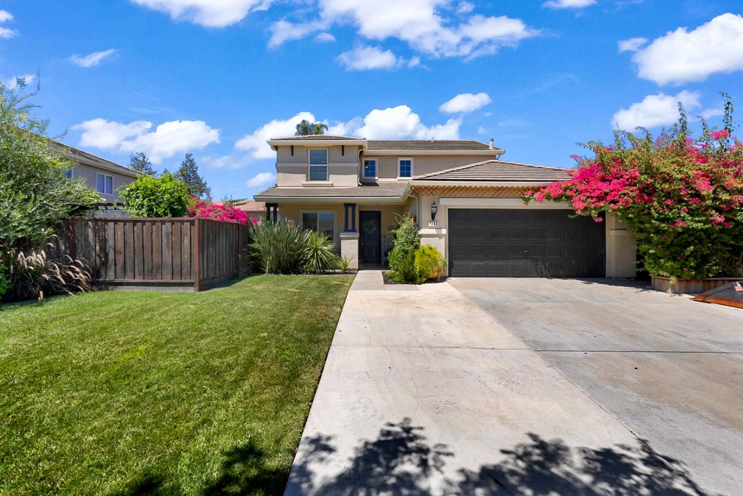 1443 Longhorn Ln, Patterson, CA 95363