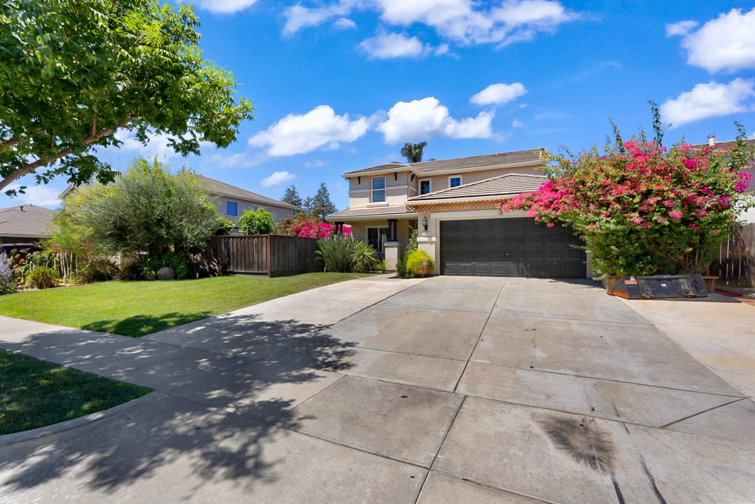 1443 Longhorn Ln, Patterson, CA 95363