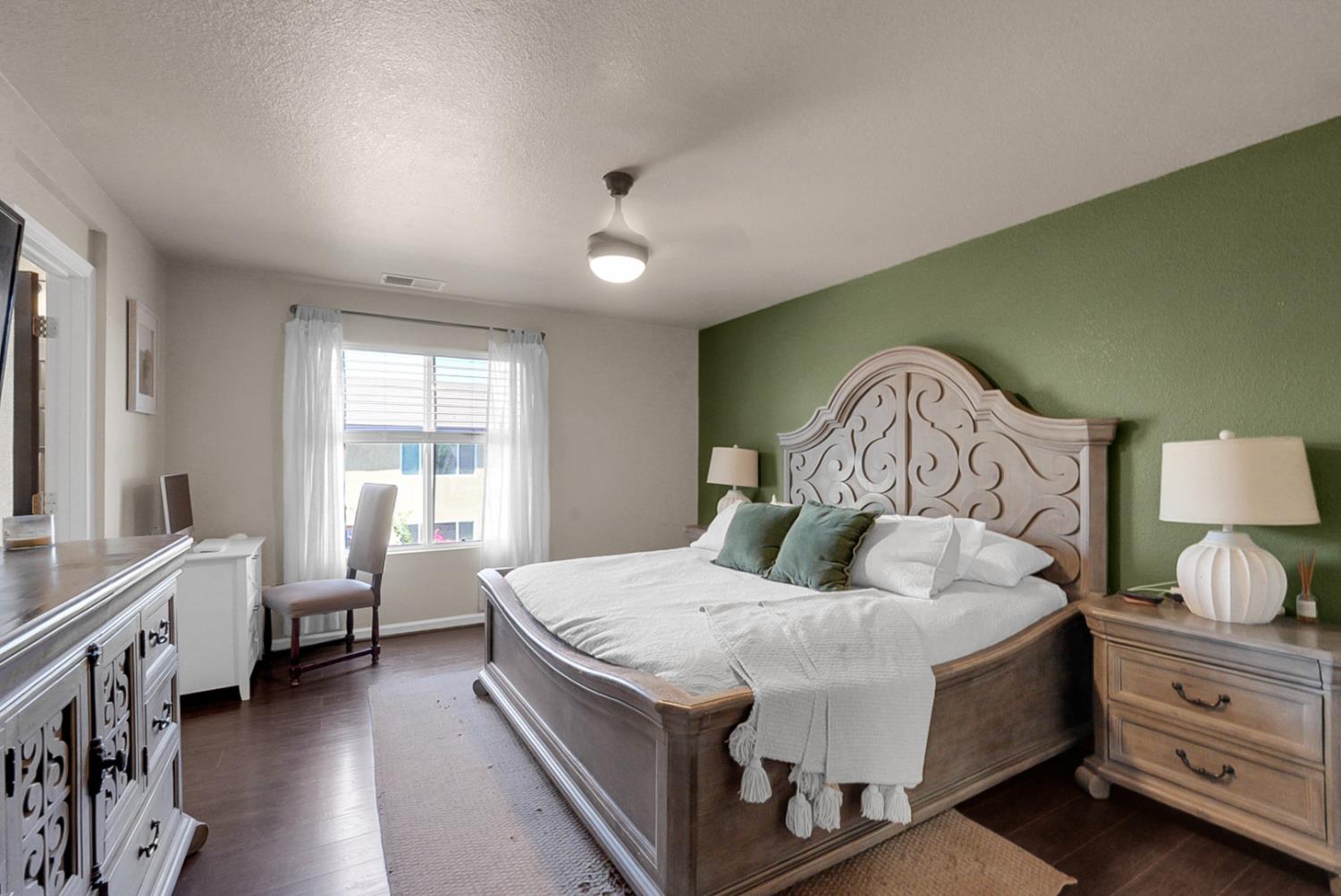 1443 Longhorn Ln, Patterson, CA 95363