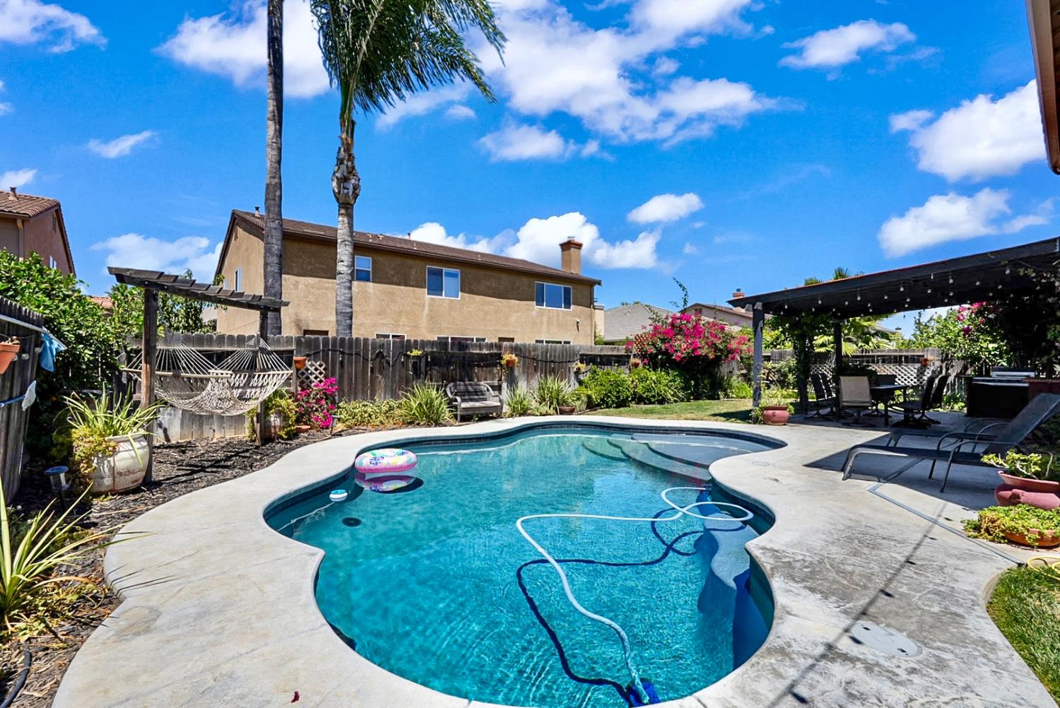 1443 Longhorn Ln, Patterson, CA 95363