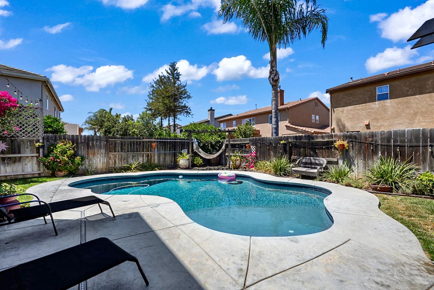 1443 Longhorn Ln, Patterson, CA 95363