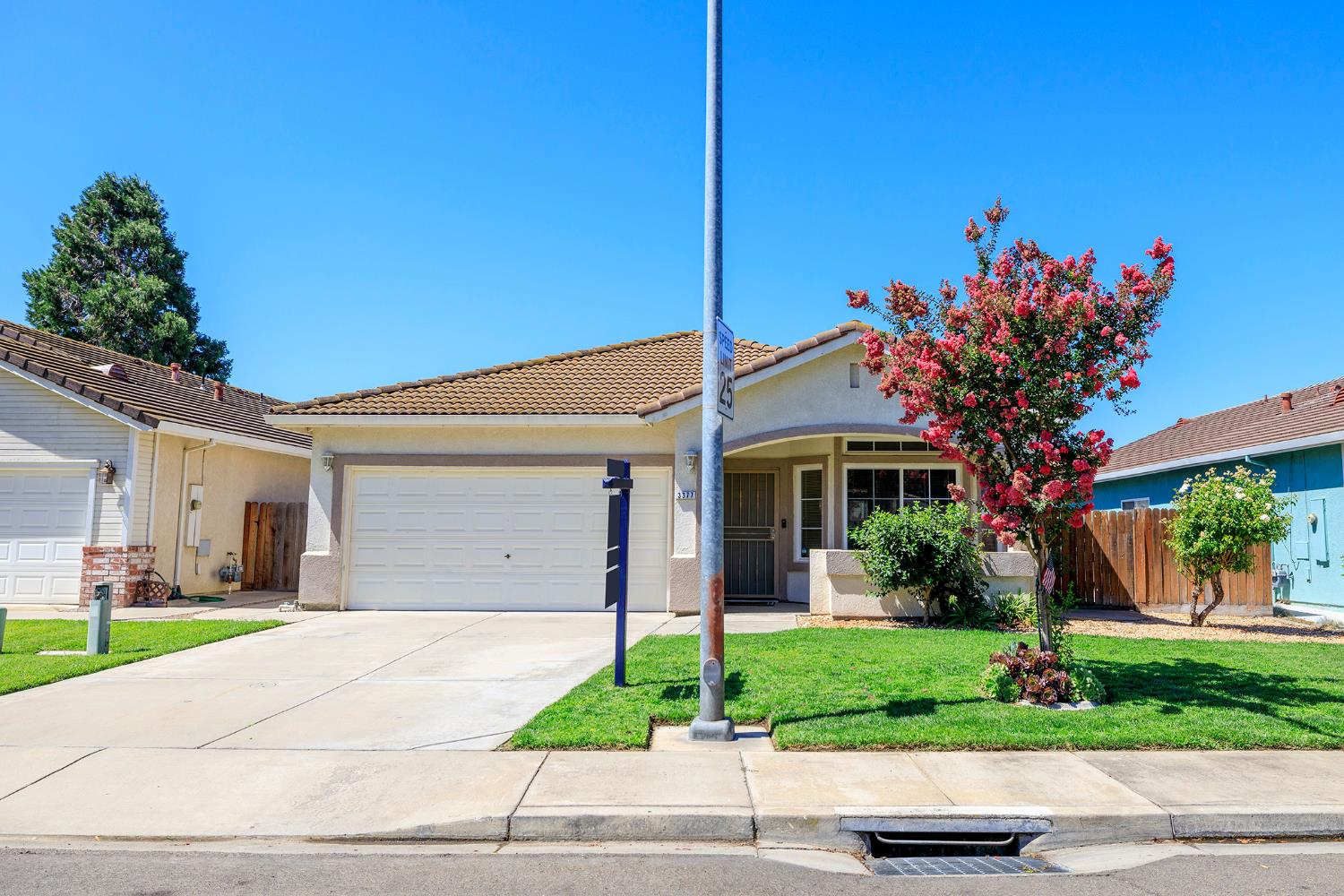 3377 Four Seasons Dr, Turlock, CA 95382