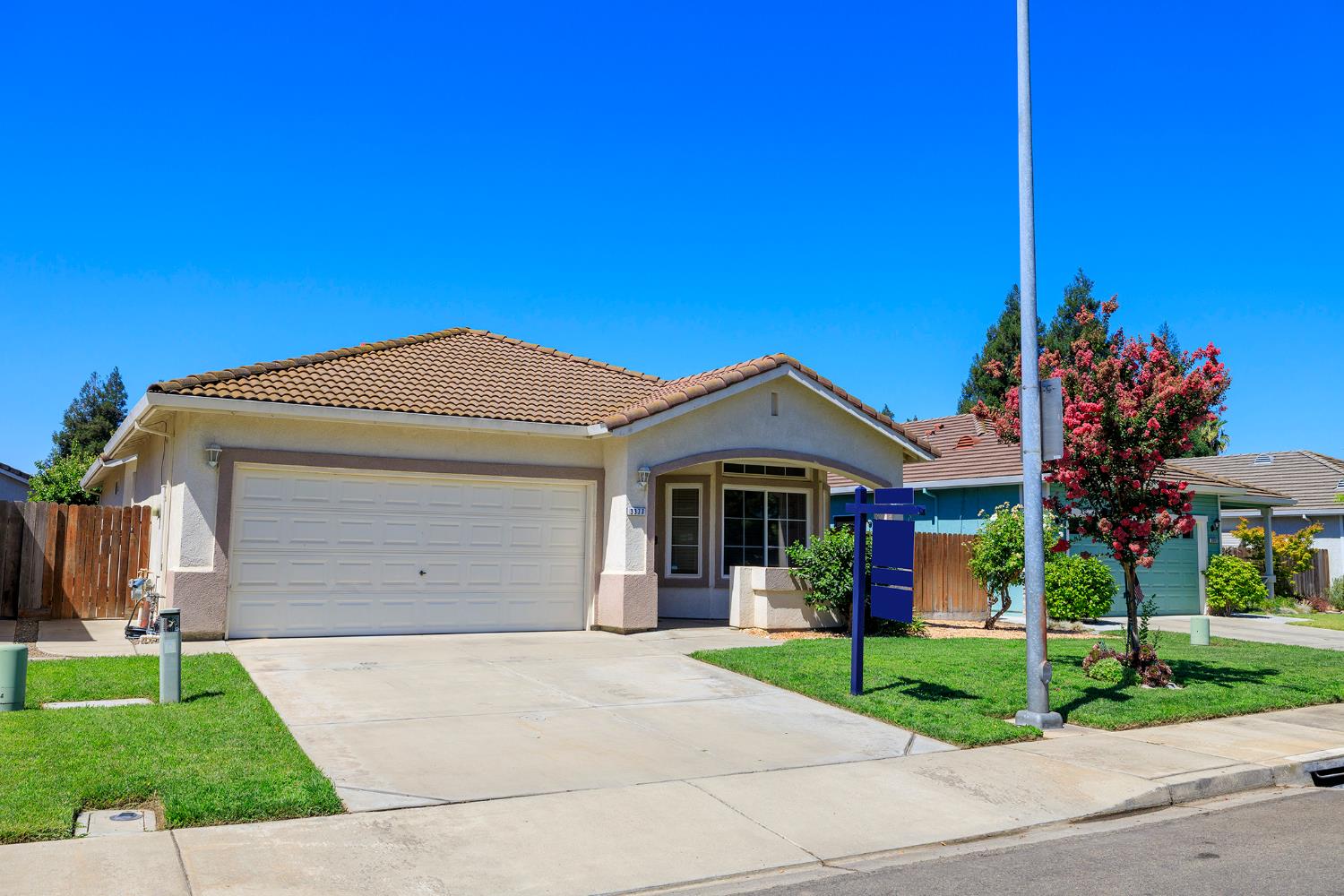 3377 Four Seasons Dr, Turlock, CA 95382
