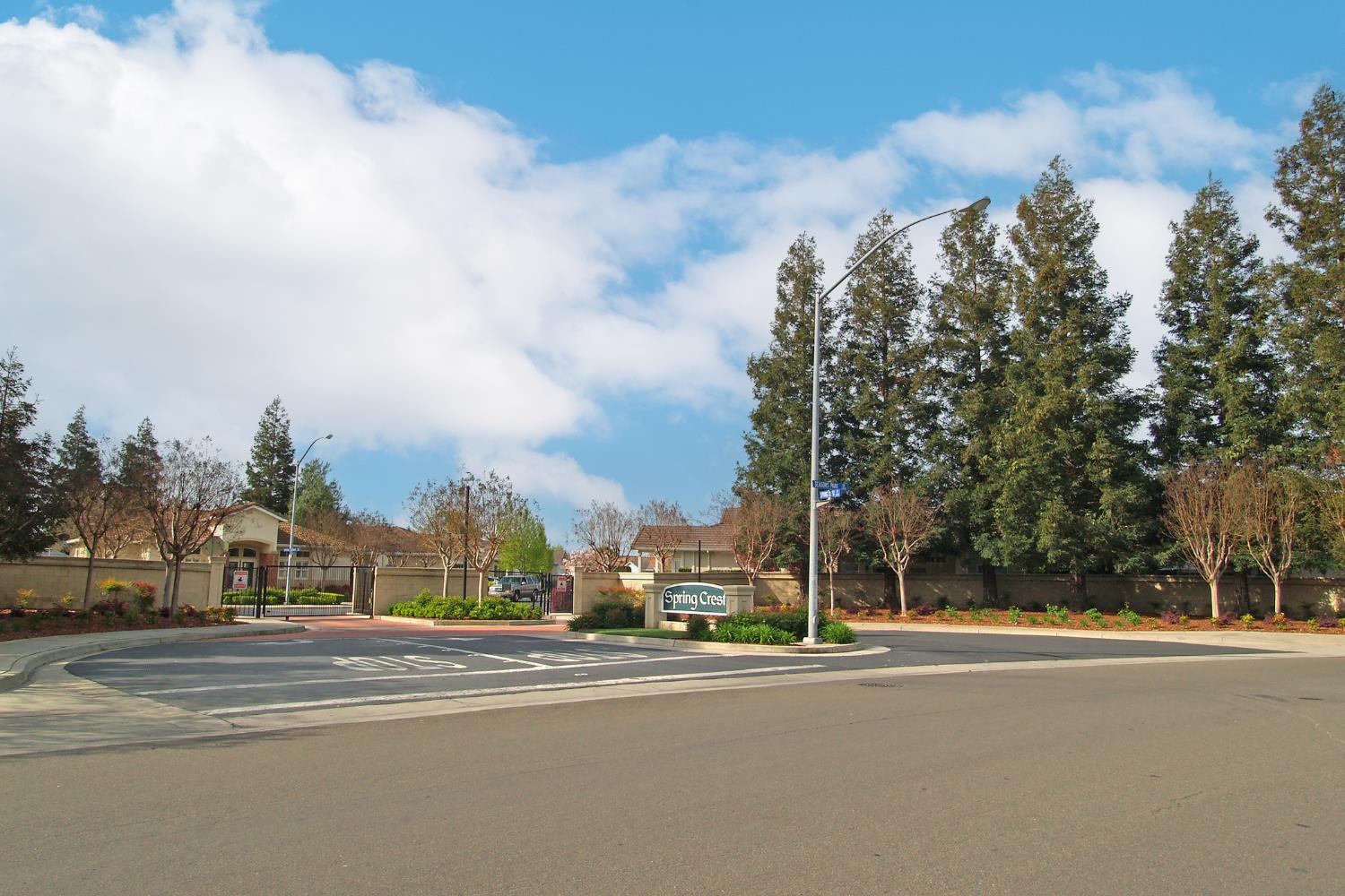 3377 Four Seasons Dr, Turlock, CA 95382