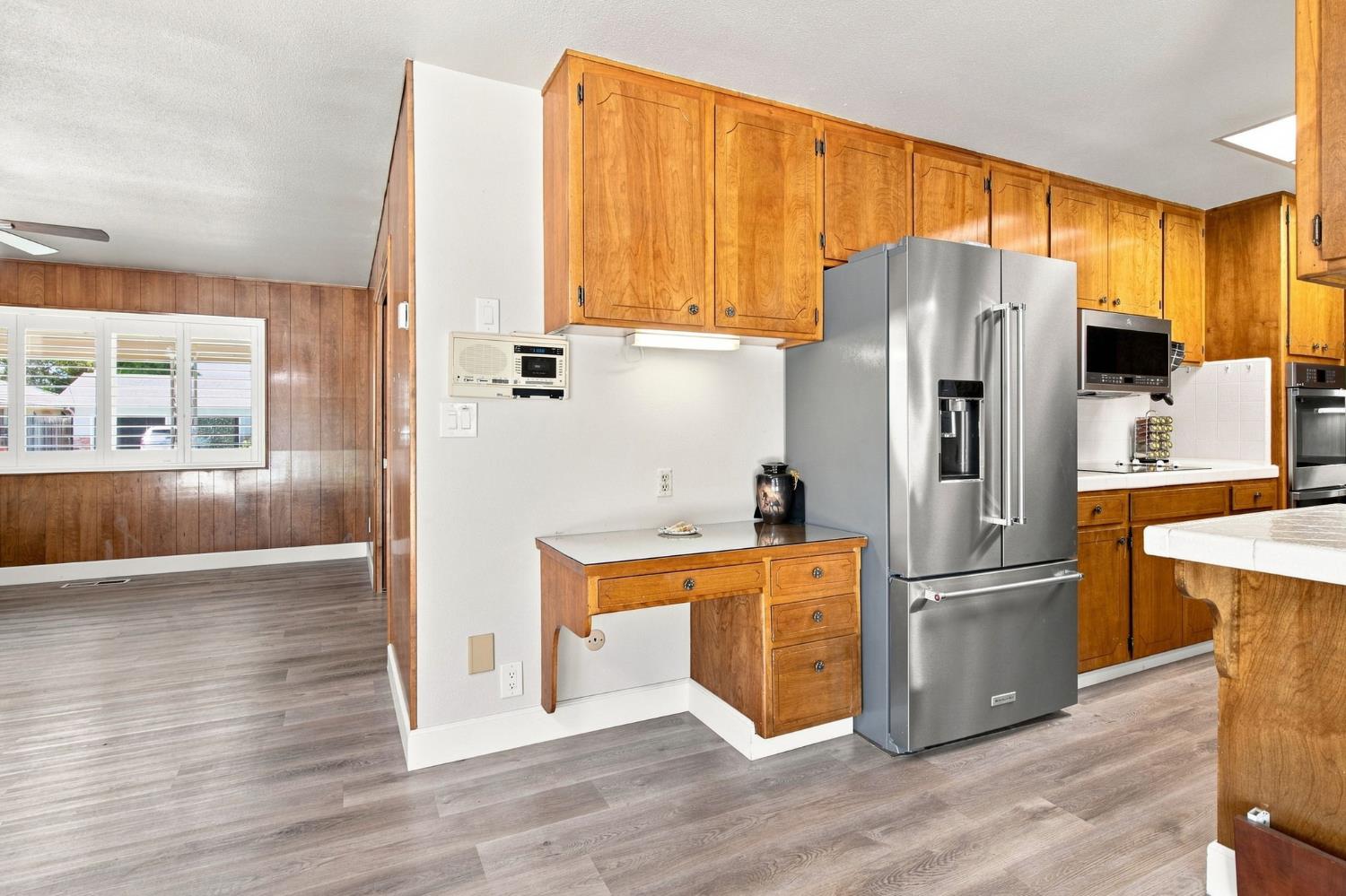 2421 Acorn Ln, Ceres, CA 95307